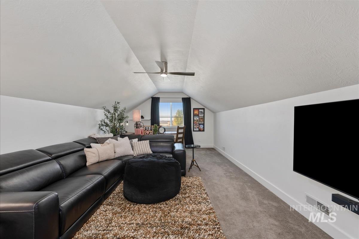 24090 Pheasant Ridge Ct Property Photo 22