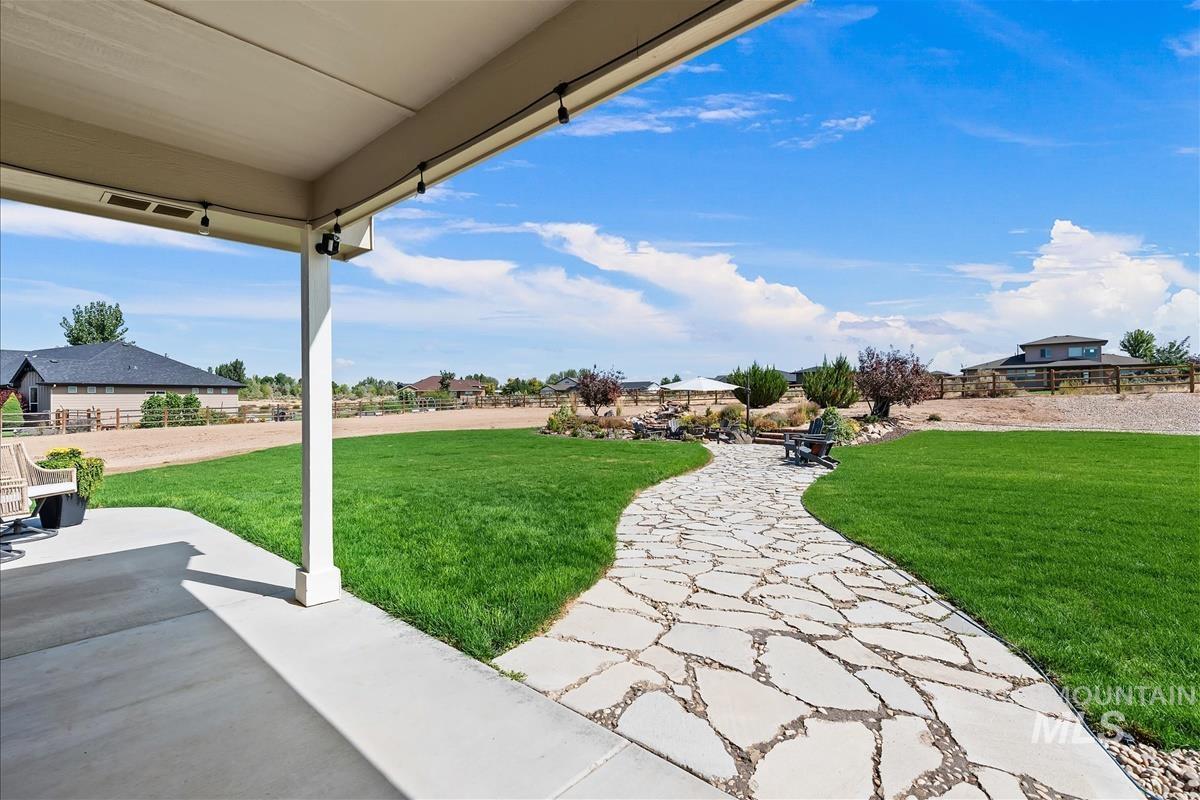 24090 Pheasant Ridge Ct Property Photo 31