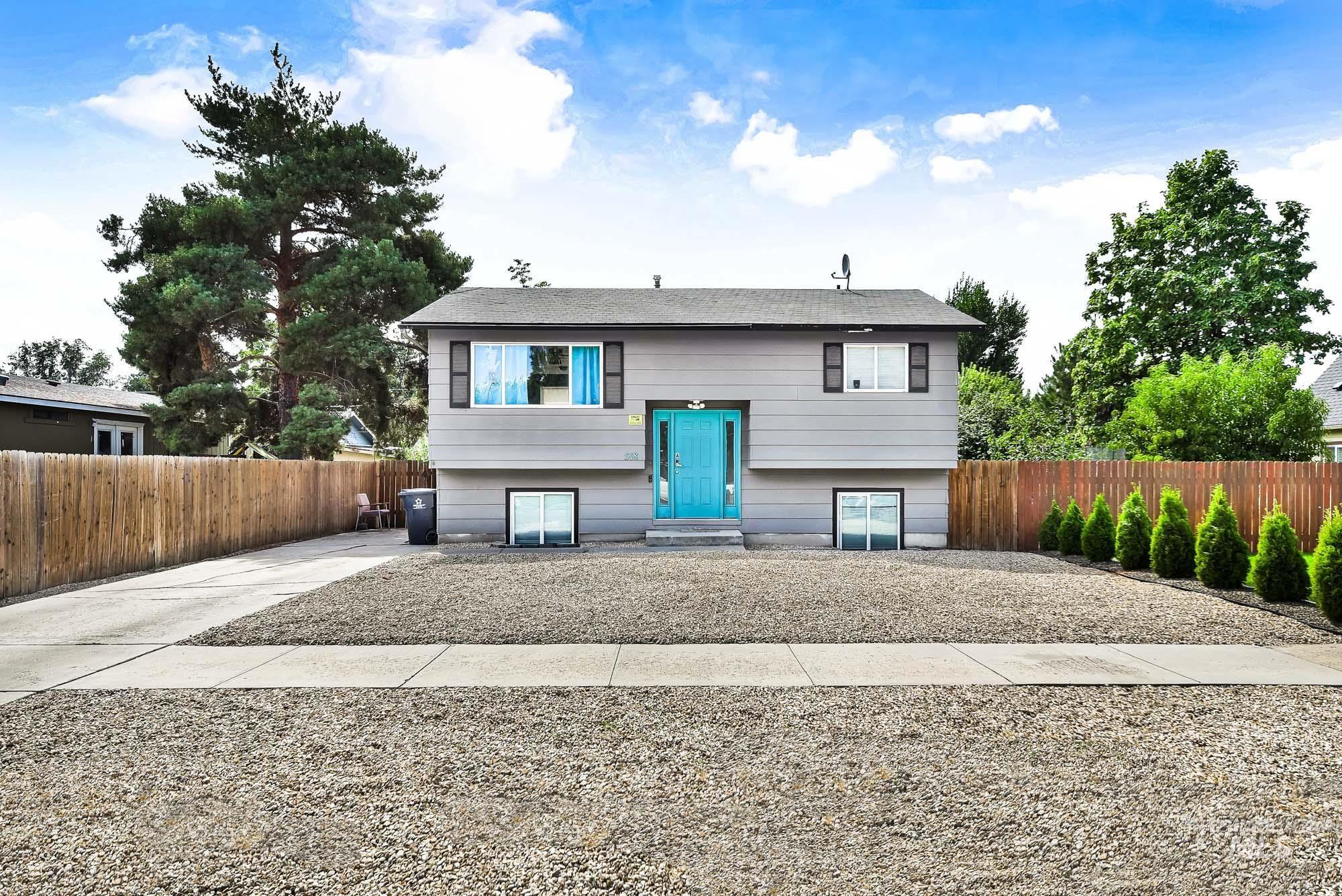 518 E Denver Property Photo 2