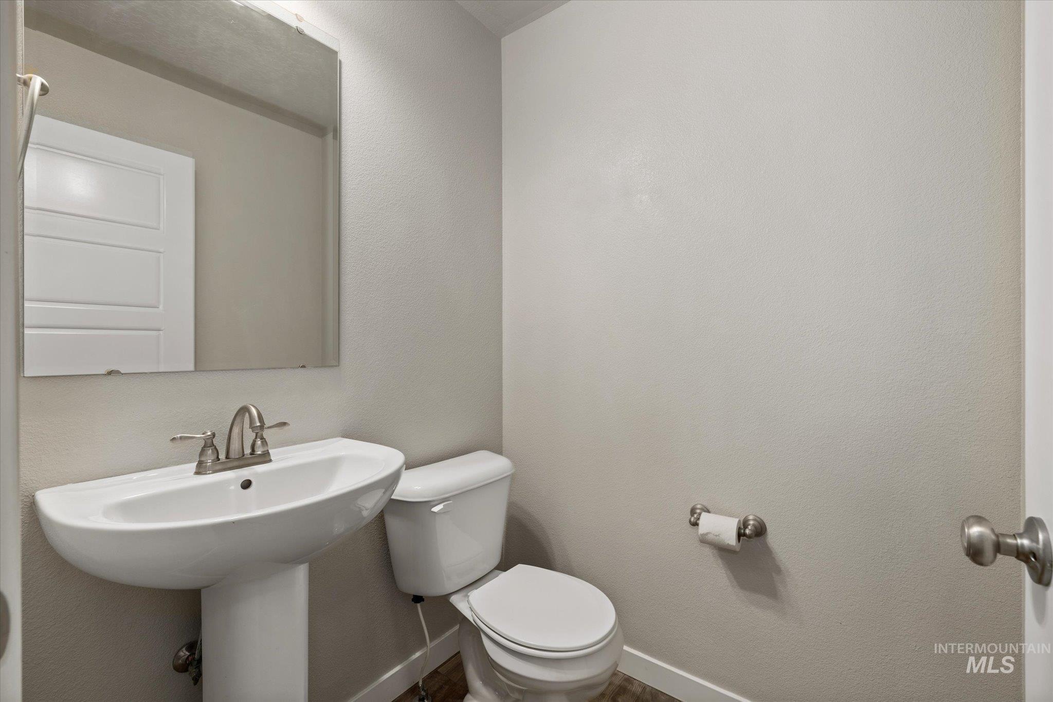 880 Yaquina Bay Property Photo 14
