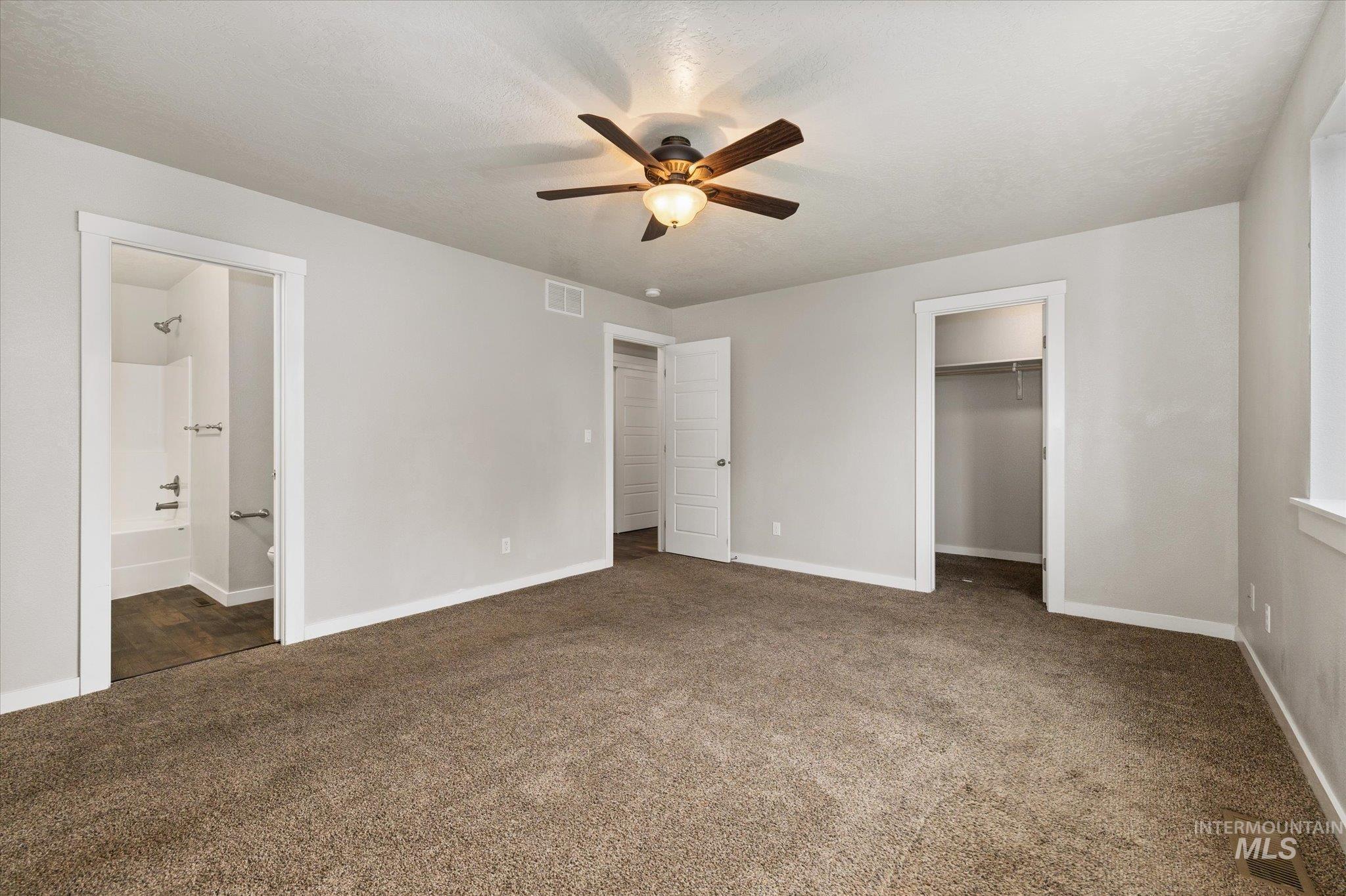 880 Yaquina Bay Property Photo 15