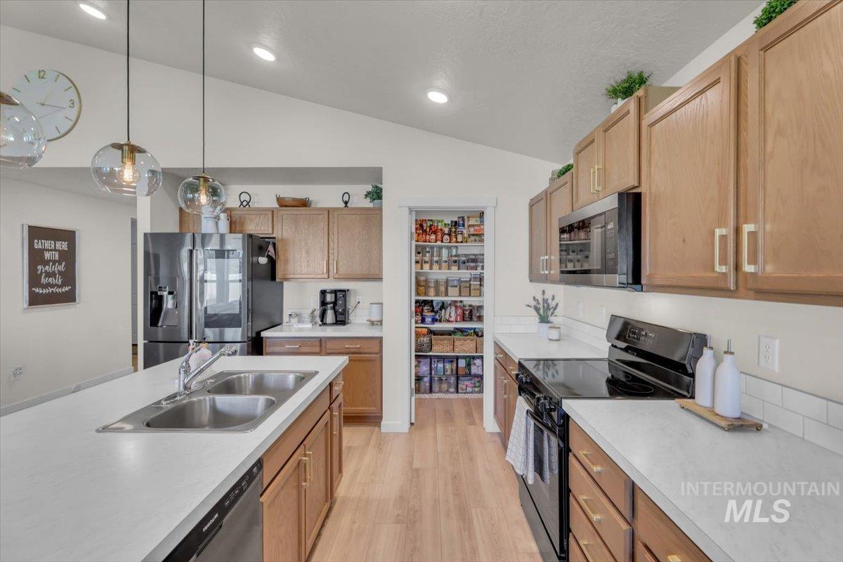 10384 Blackpool Ridge St Property Photo 9