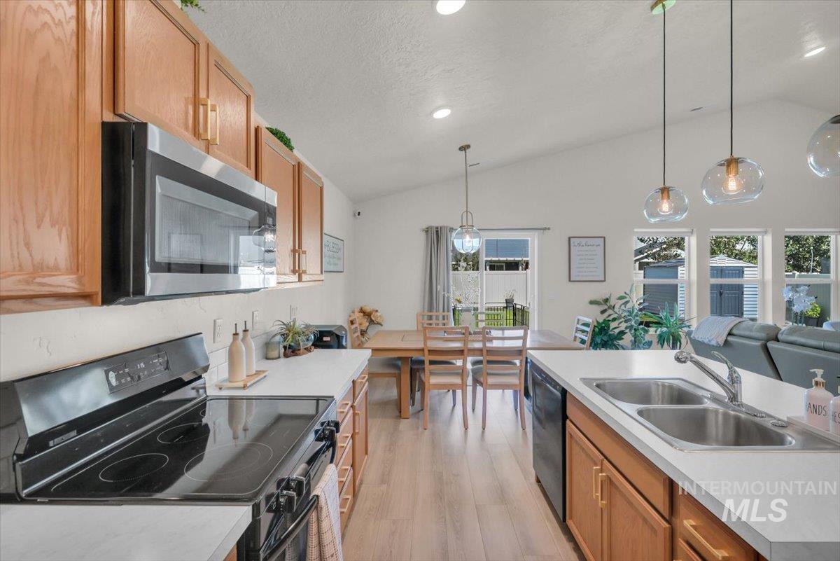 10384 Blackpool Ridge St Property Photo 10