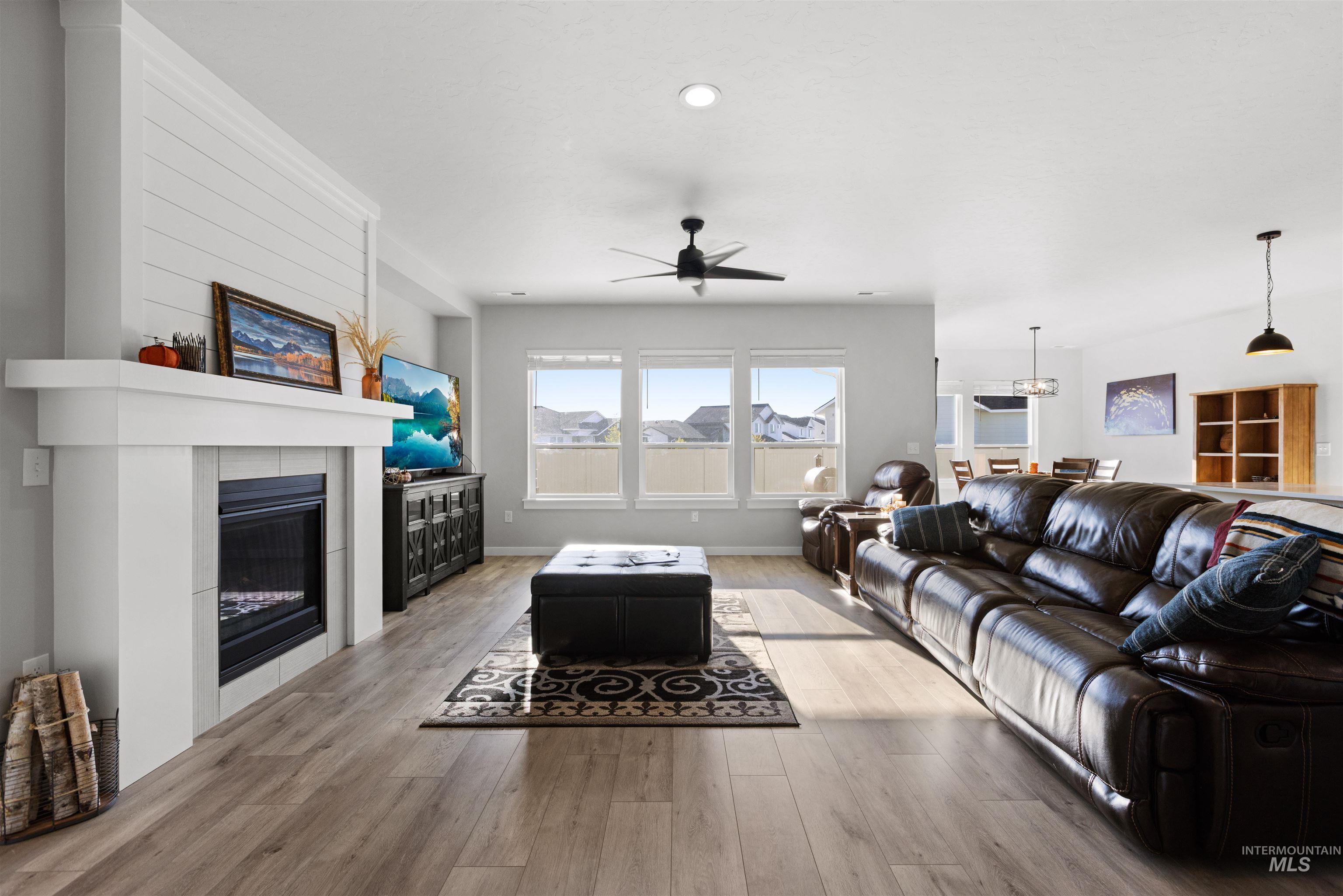 17457 N Floud Way Property Photo 4