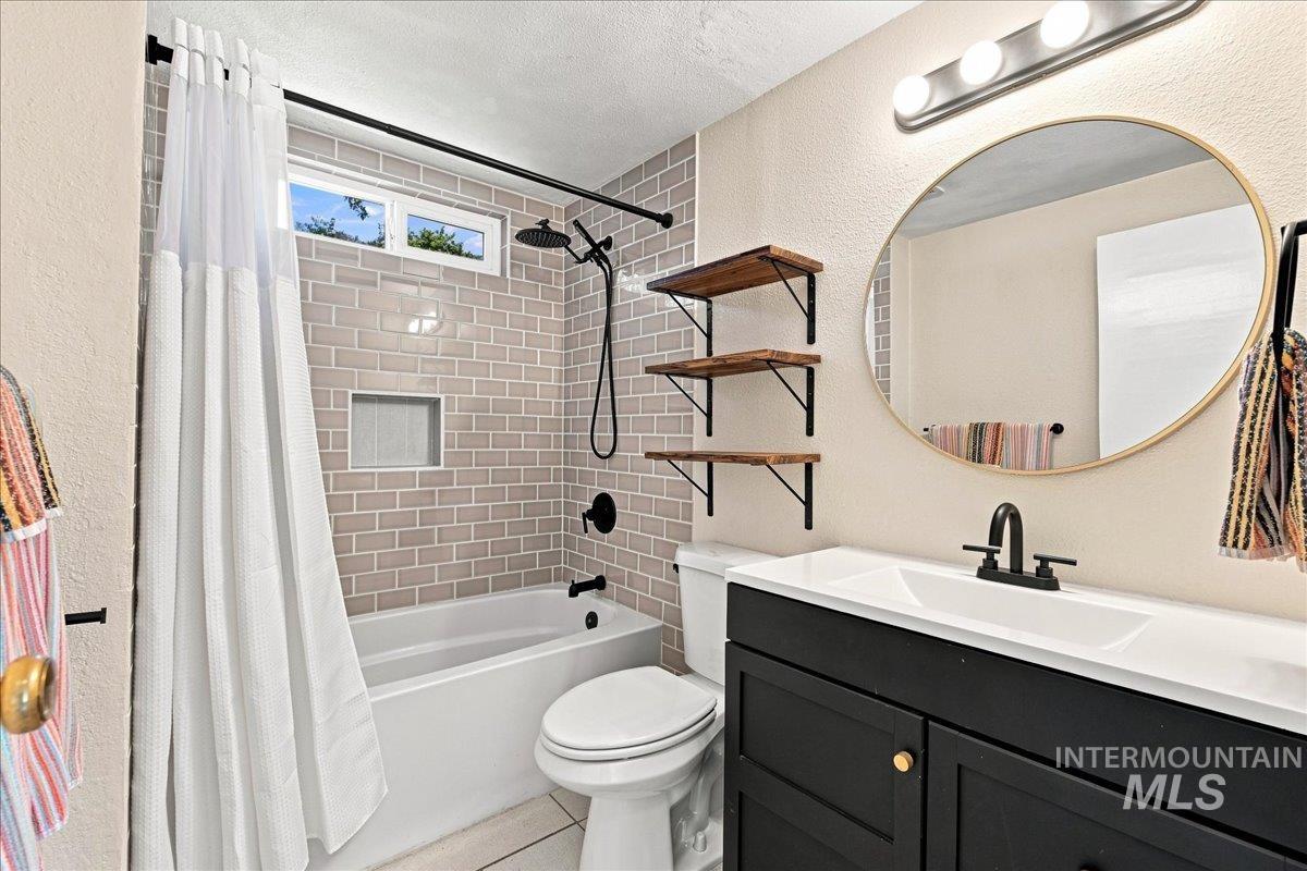 4768 W Kendall St Property Photo 20
