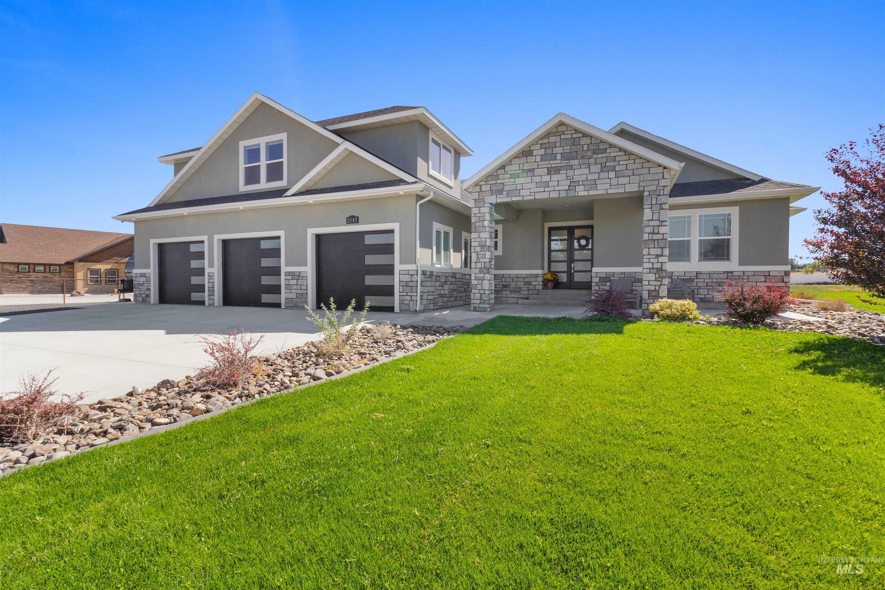 2547 E 3769 N Property Photo 2