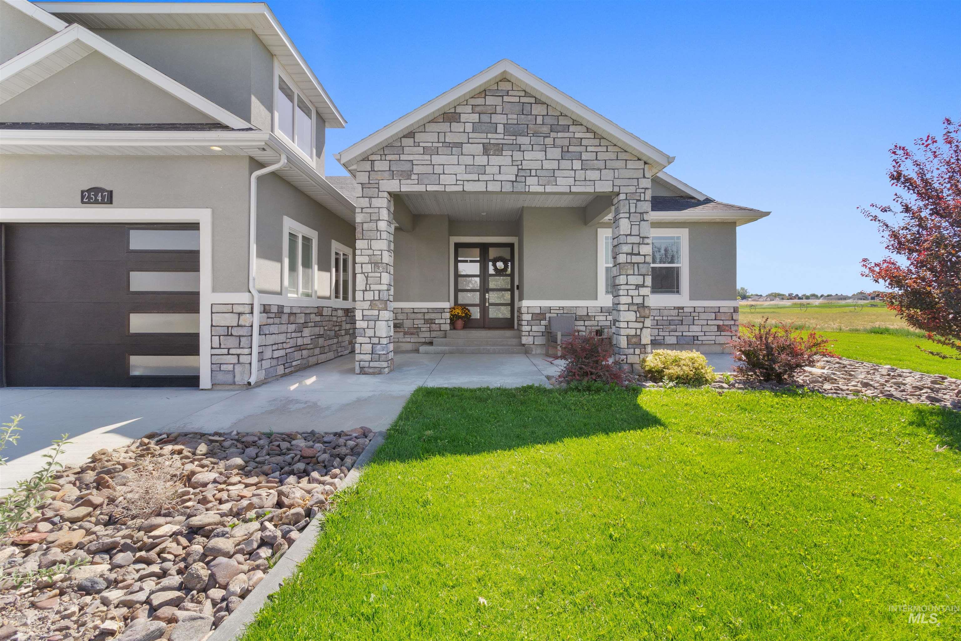 2547 E 3769 N Property Photo 5