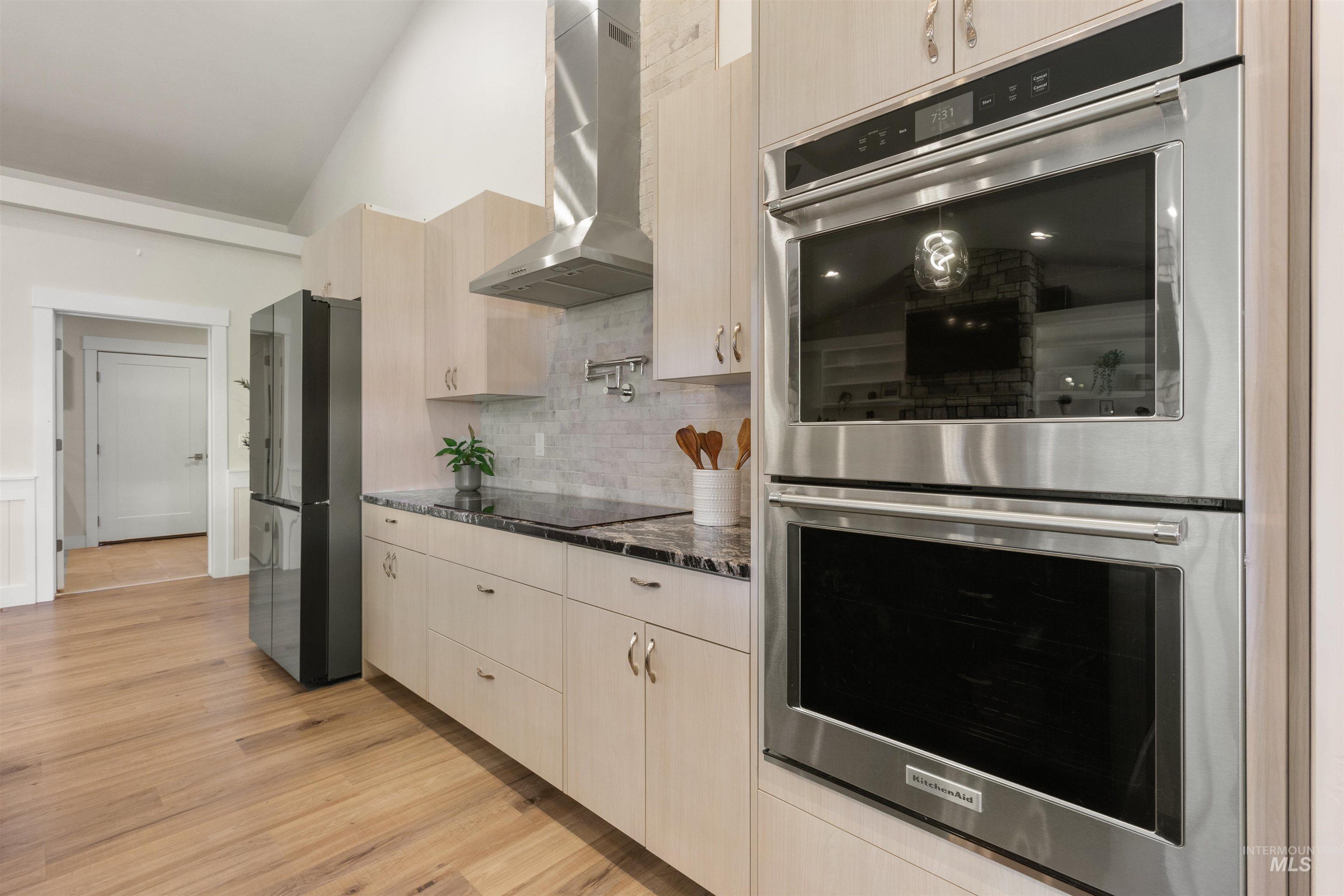 2547 E 3769 N Property Photo 16