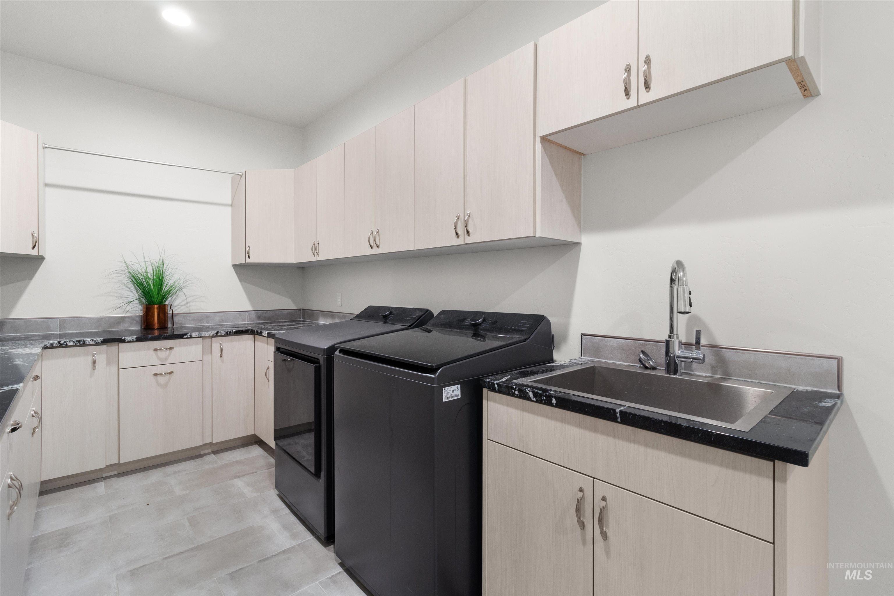 2547 E 3769 N Property Photo 21