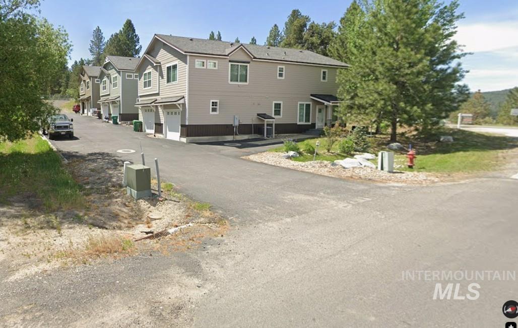107 N Cabarton Rd #7 And #8 Property Photo 2