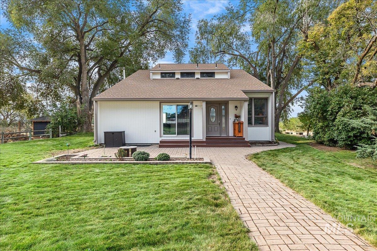 18507 Goodson Road Property Photo 1