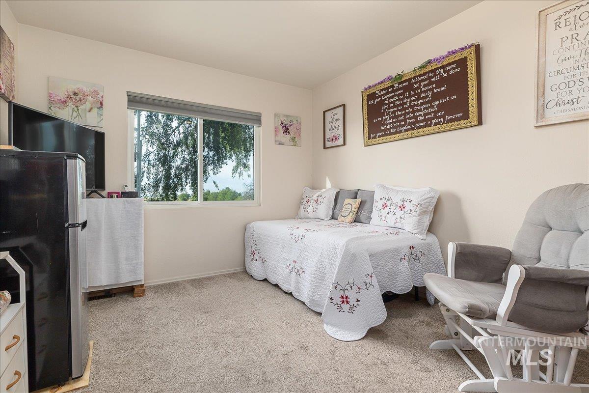 18507 Goodson Road Property Photo 16