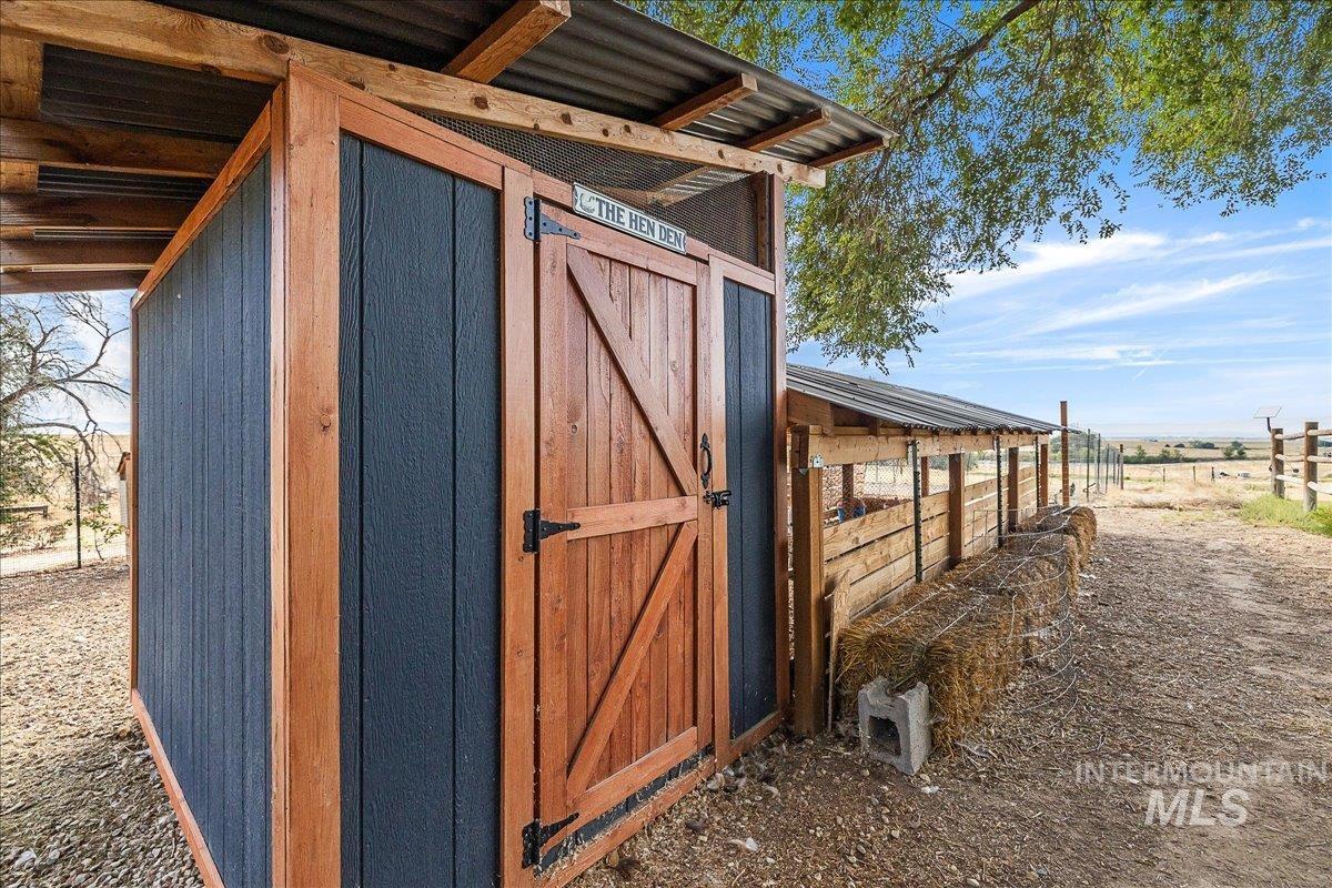 18507 Goodson Road Property Photo 32
