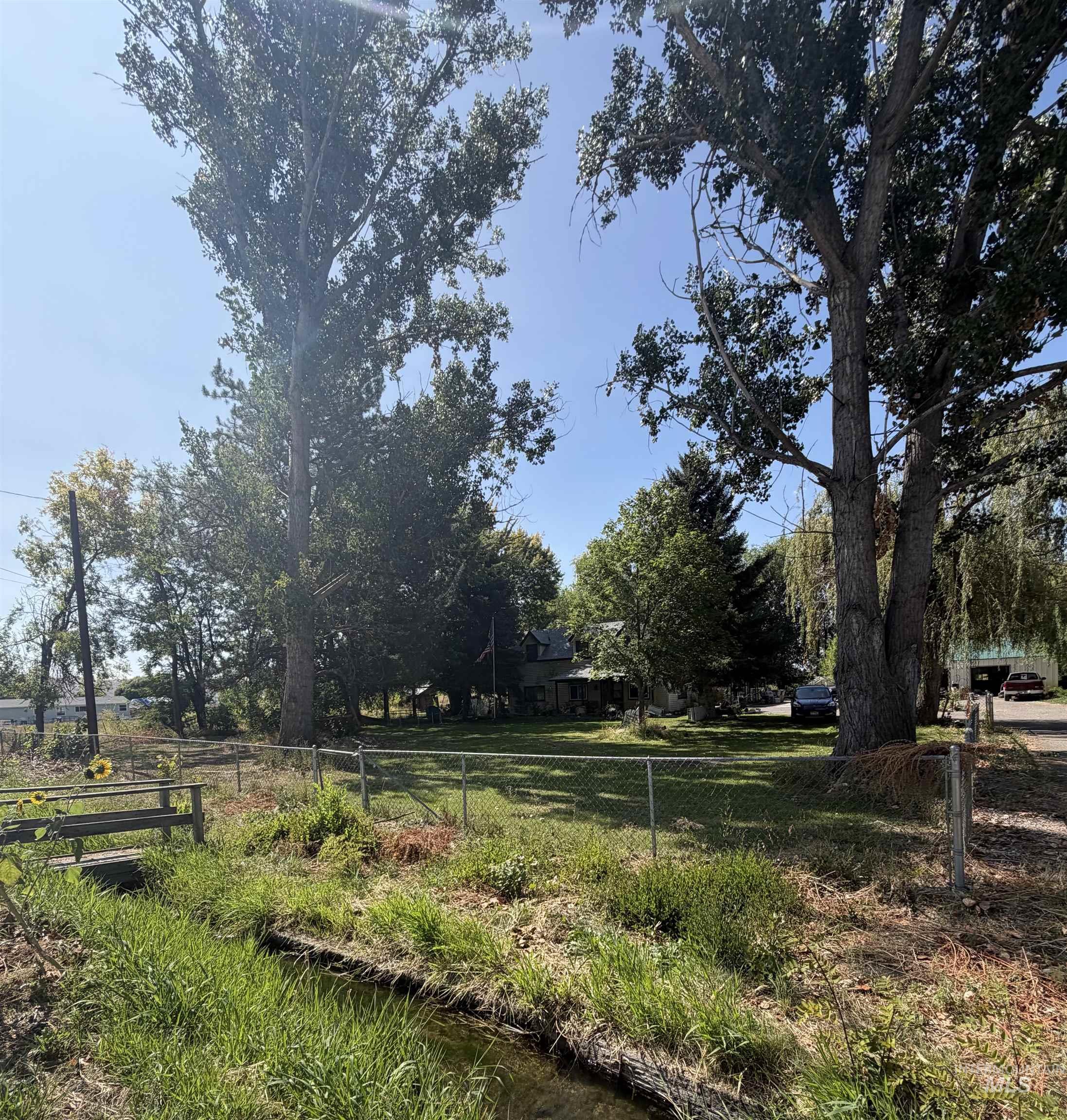 2015 Mill Rd Property Photo 5