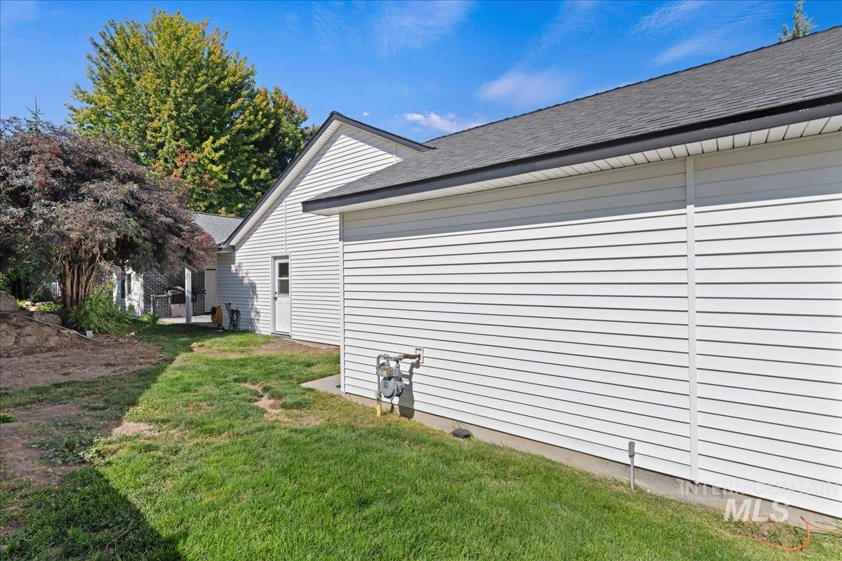 2273 S Weimaraner Way Property Photo 3