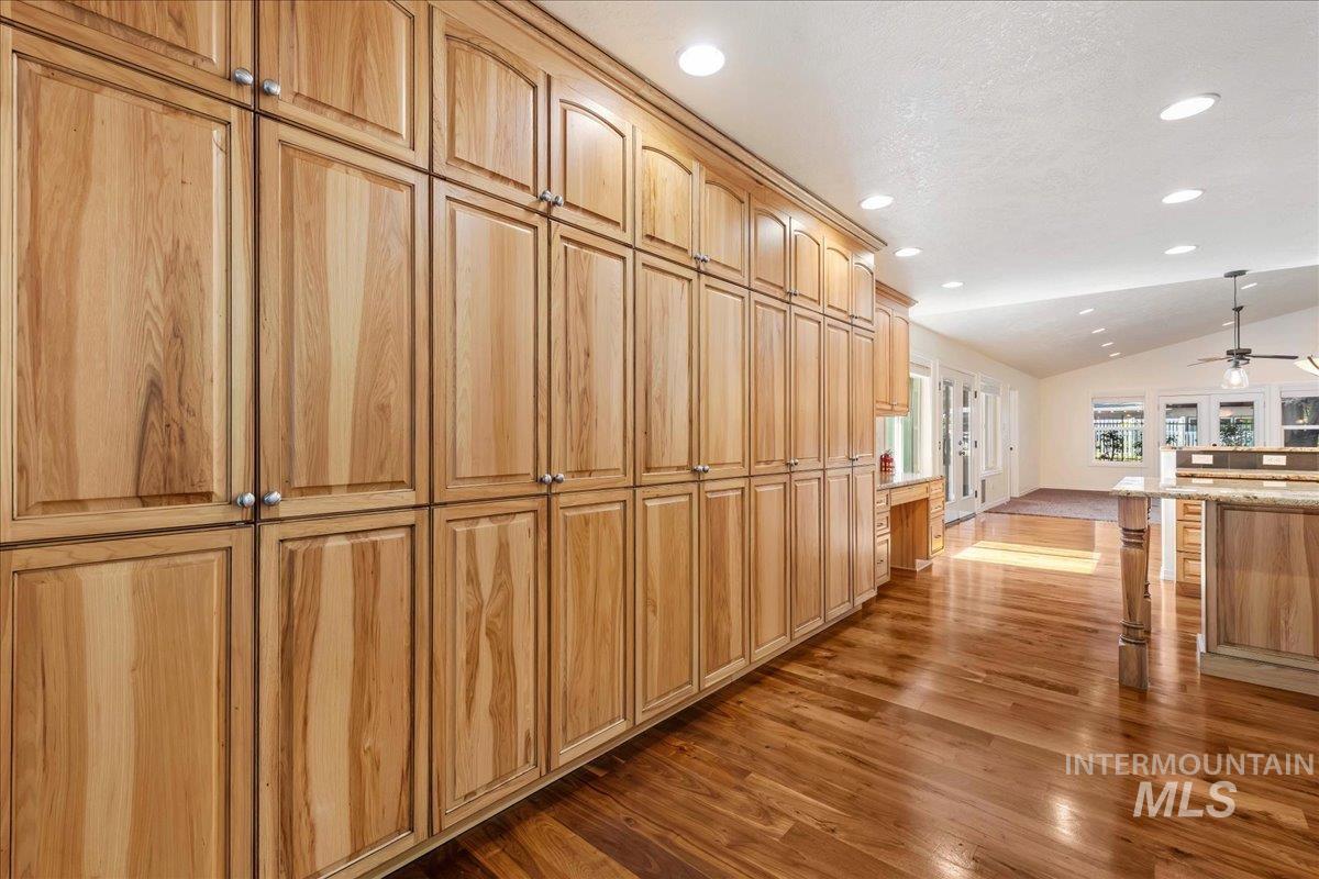 2273 S Weimaraner Way Property Photo 9