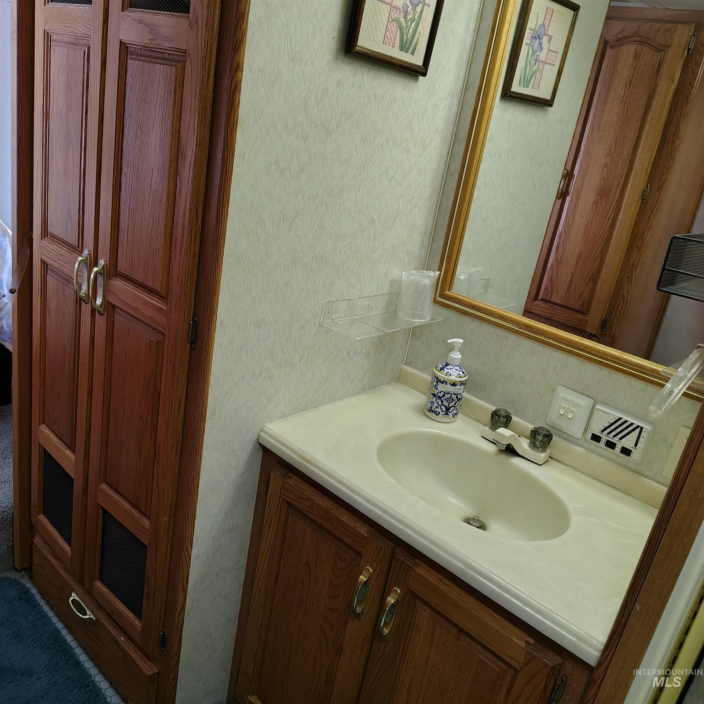 110 & 112 Coda Lane Property Photo 21