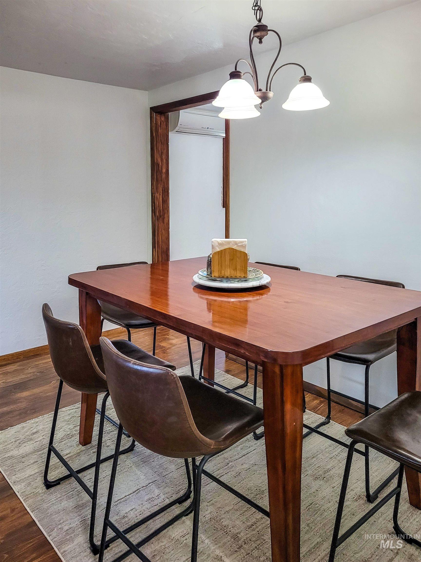 2641 Sunset Drive Property Photo 4