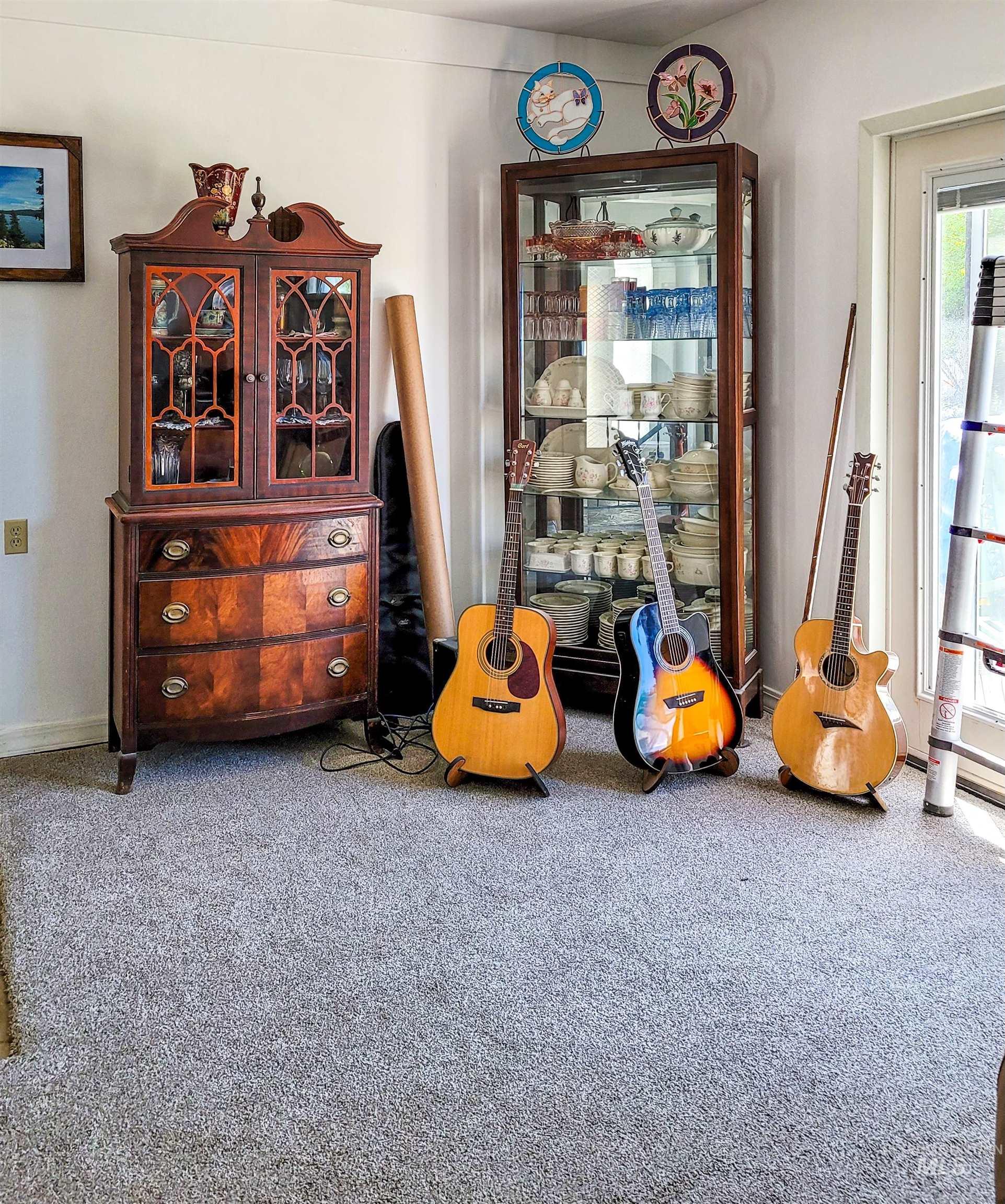 2641 Sunset Drive Property Photo 6