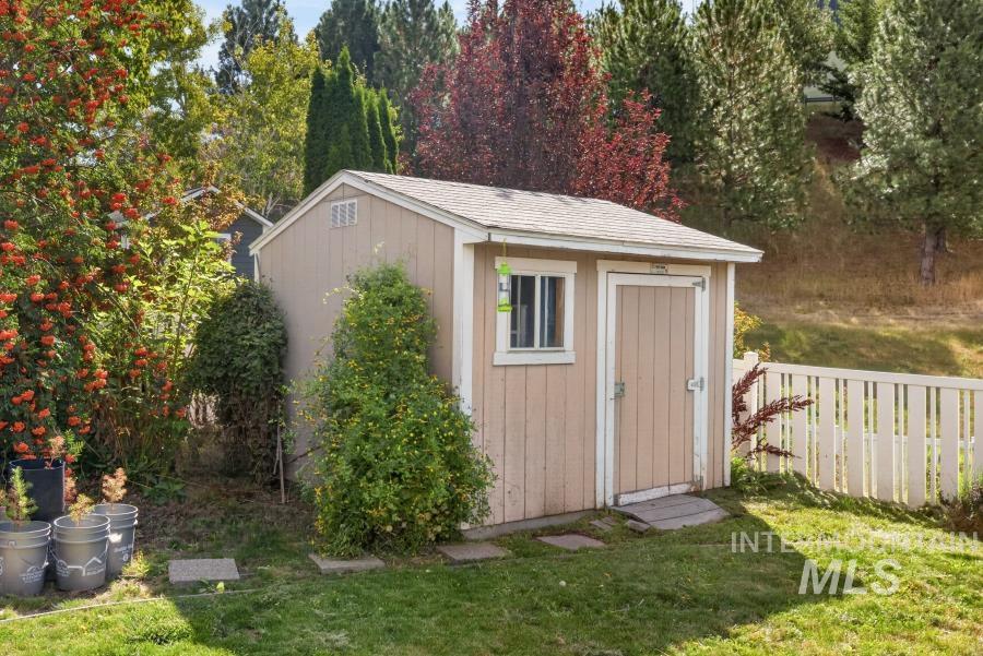 2509 Itani Dr. Property Photo 33
