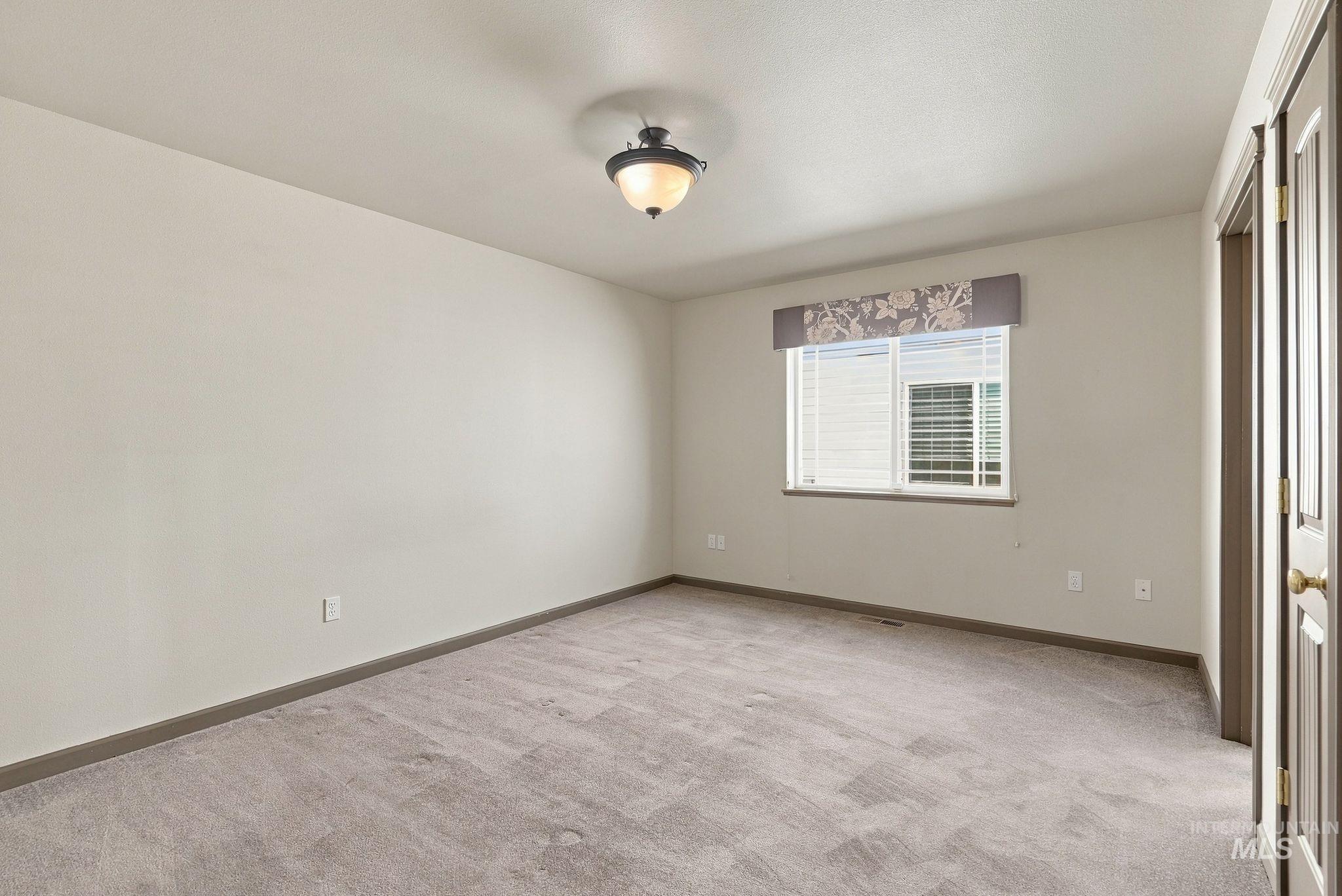 1031 Liberty Dr Property Photo 21