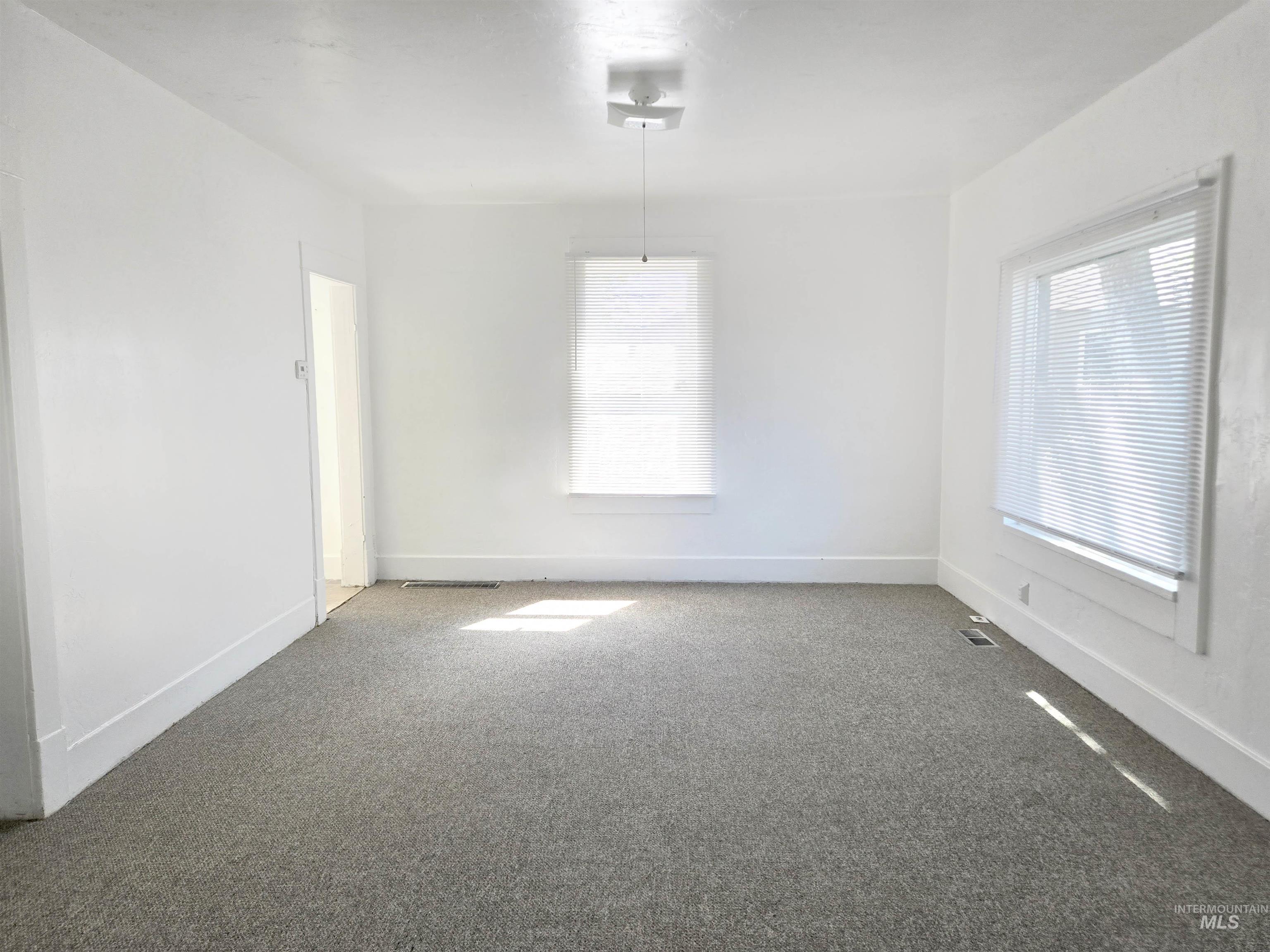 194 Jackson Street Property Photo 3