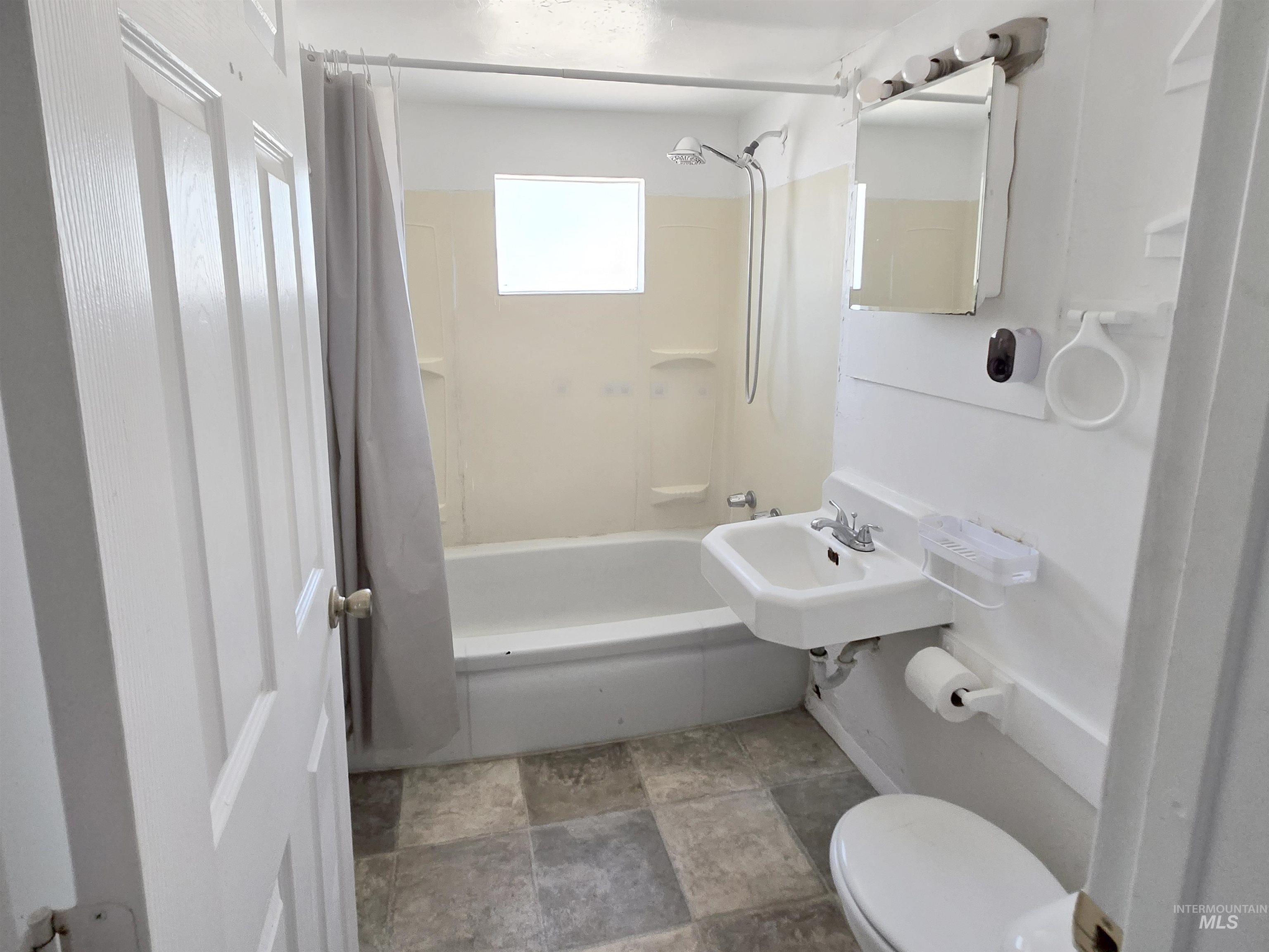 194 Jackson Street Property Photo 6