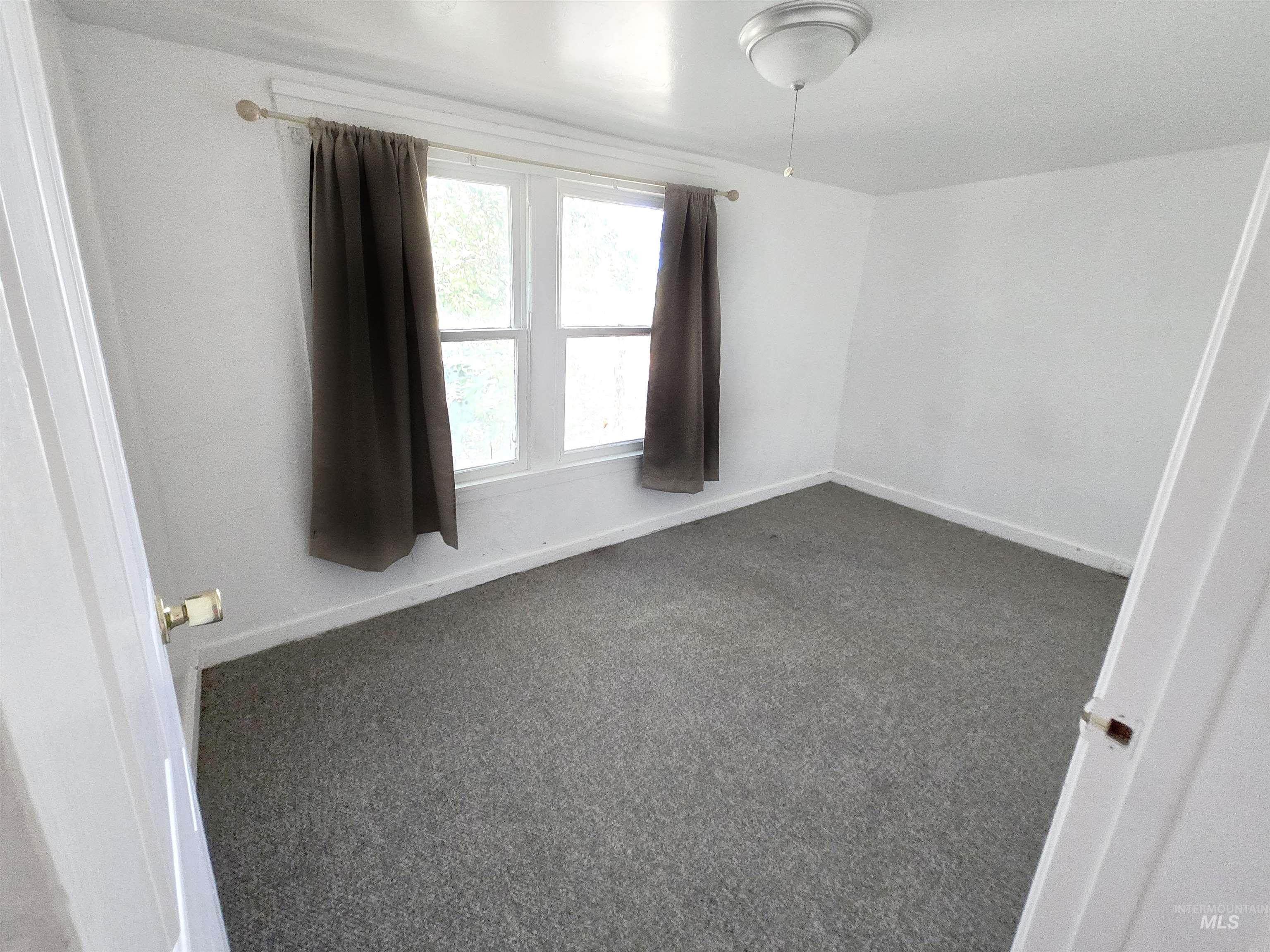 194 Jackson Street Property Photo 7