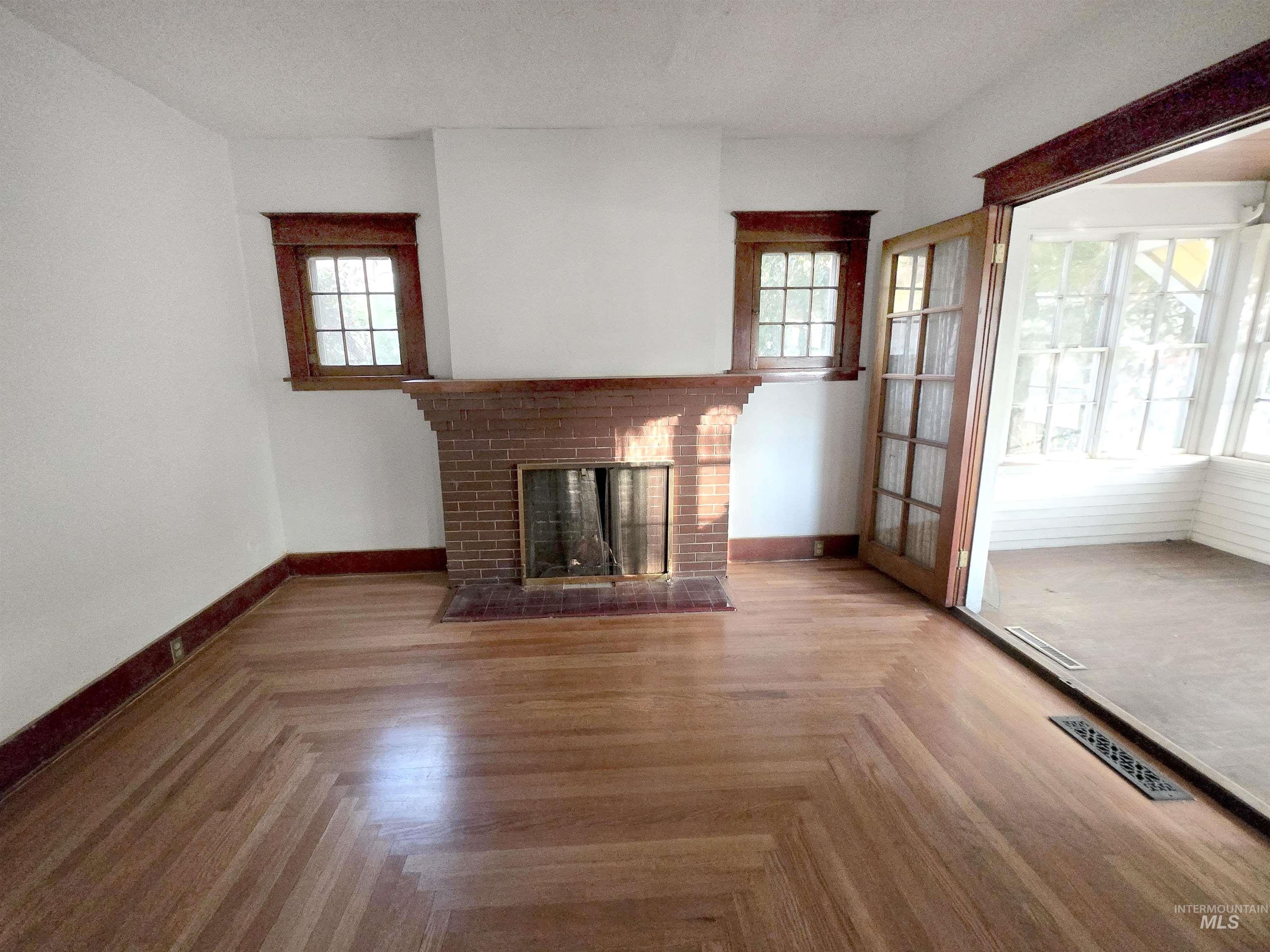 428 2nd Ave. North Property Photo 3