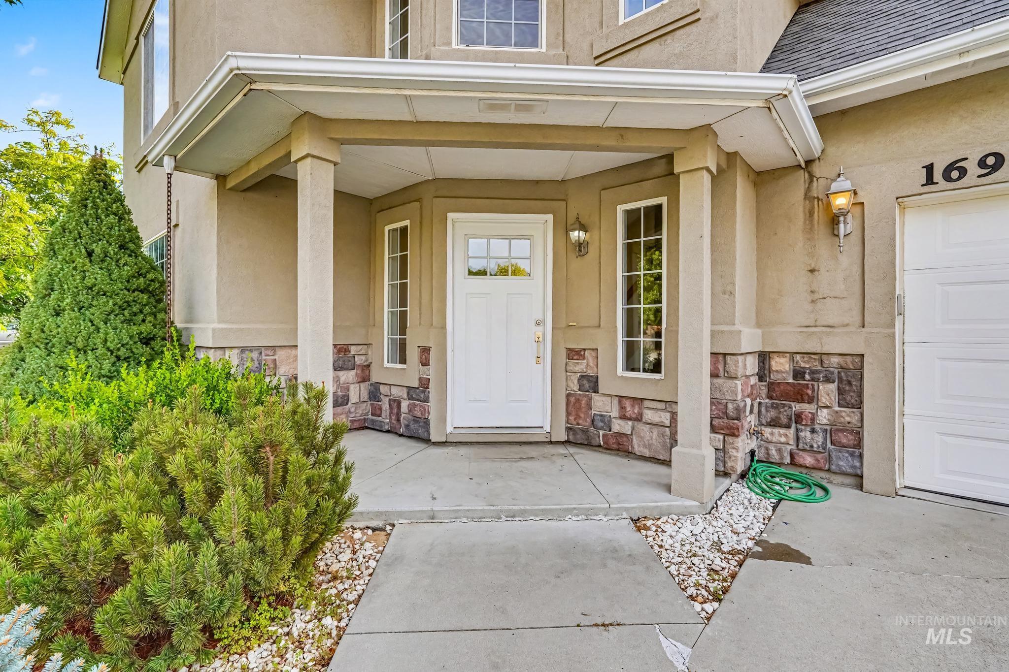 16942 N Darmady Loop Property Photo 2