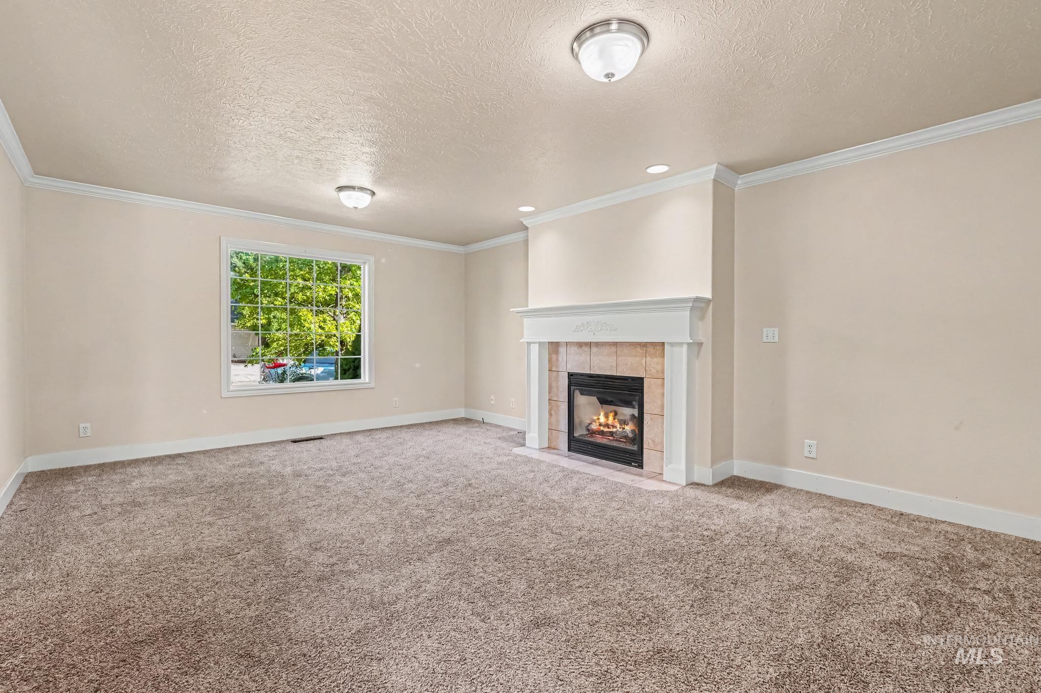 16942 N Darmady Loop Property Photo 5