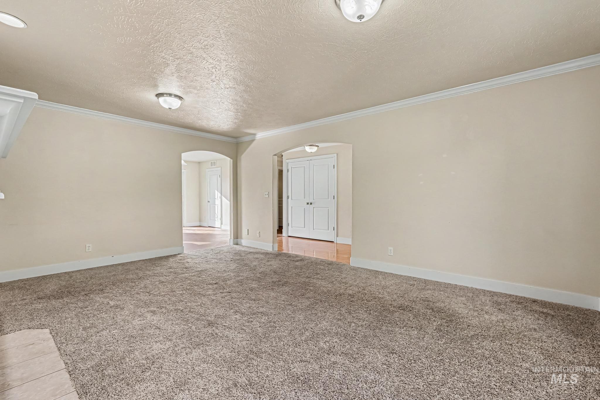 16942 N Darmady Loop Property Photo 6