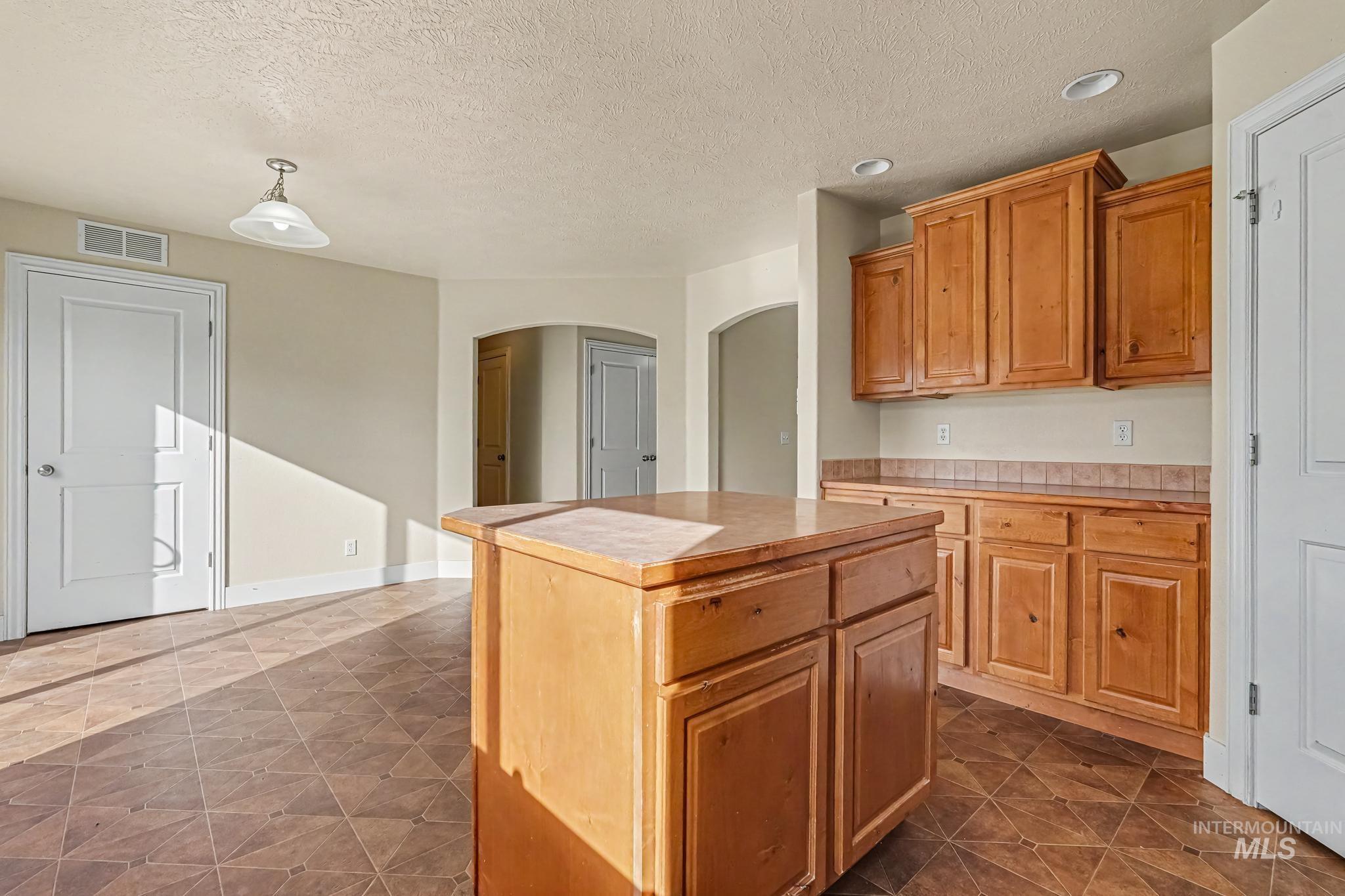 16942 N Darmady Loop Property Photo 11