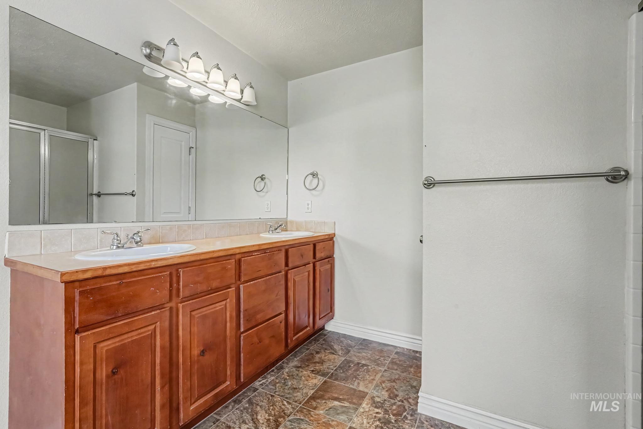 16942 N Darmady Loop Property Photo 21