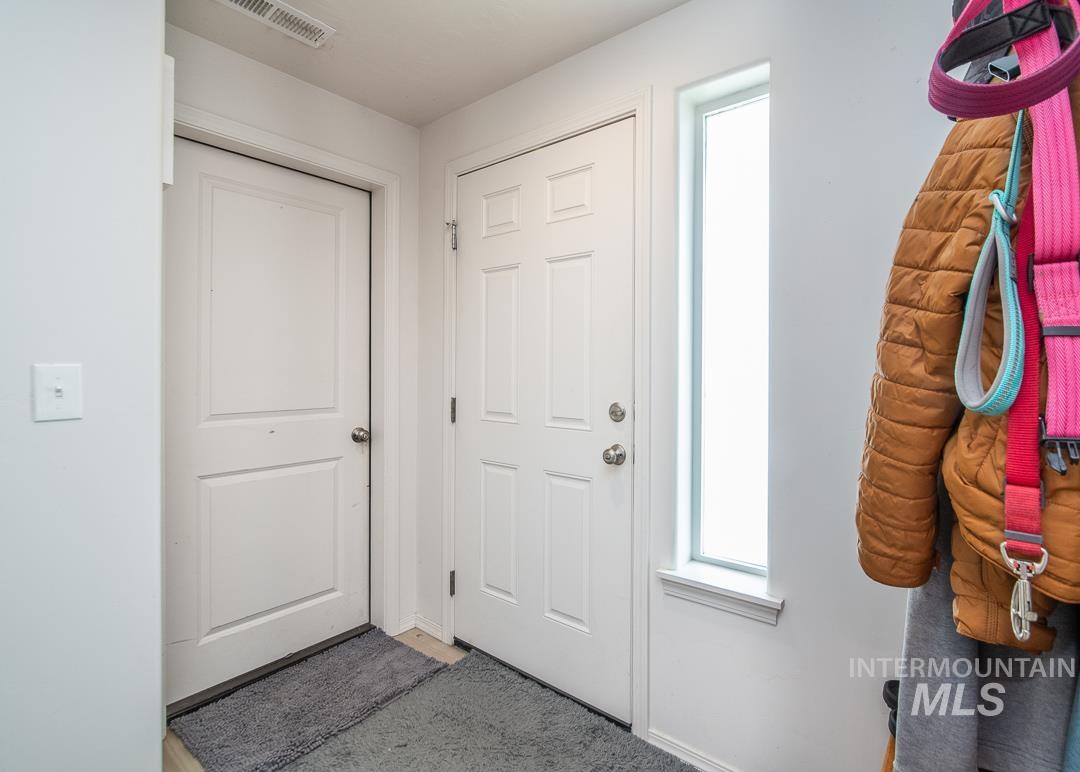 4706 Columbia Falls Ave. Property Photo 5