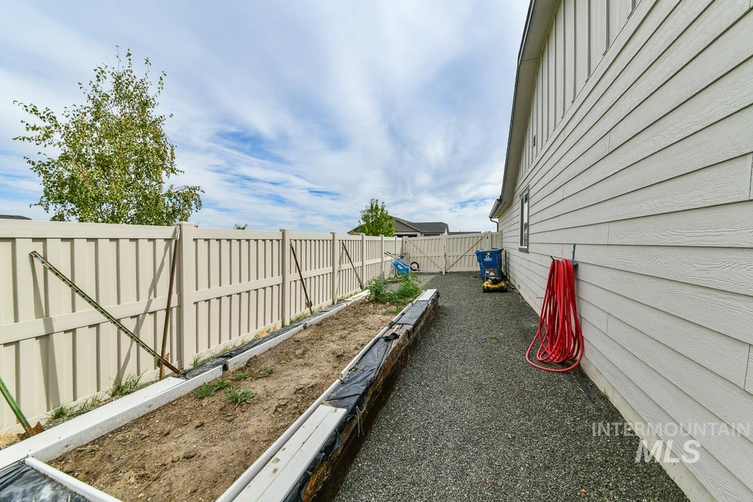 4706 Columbia Falls Ave. Property Photo 32