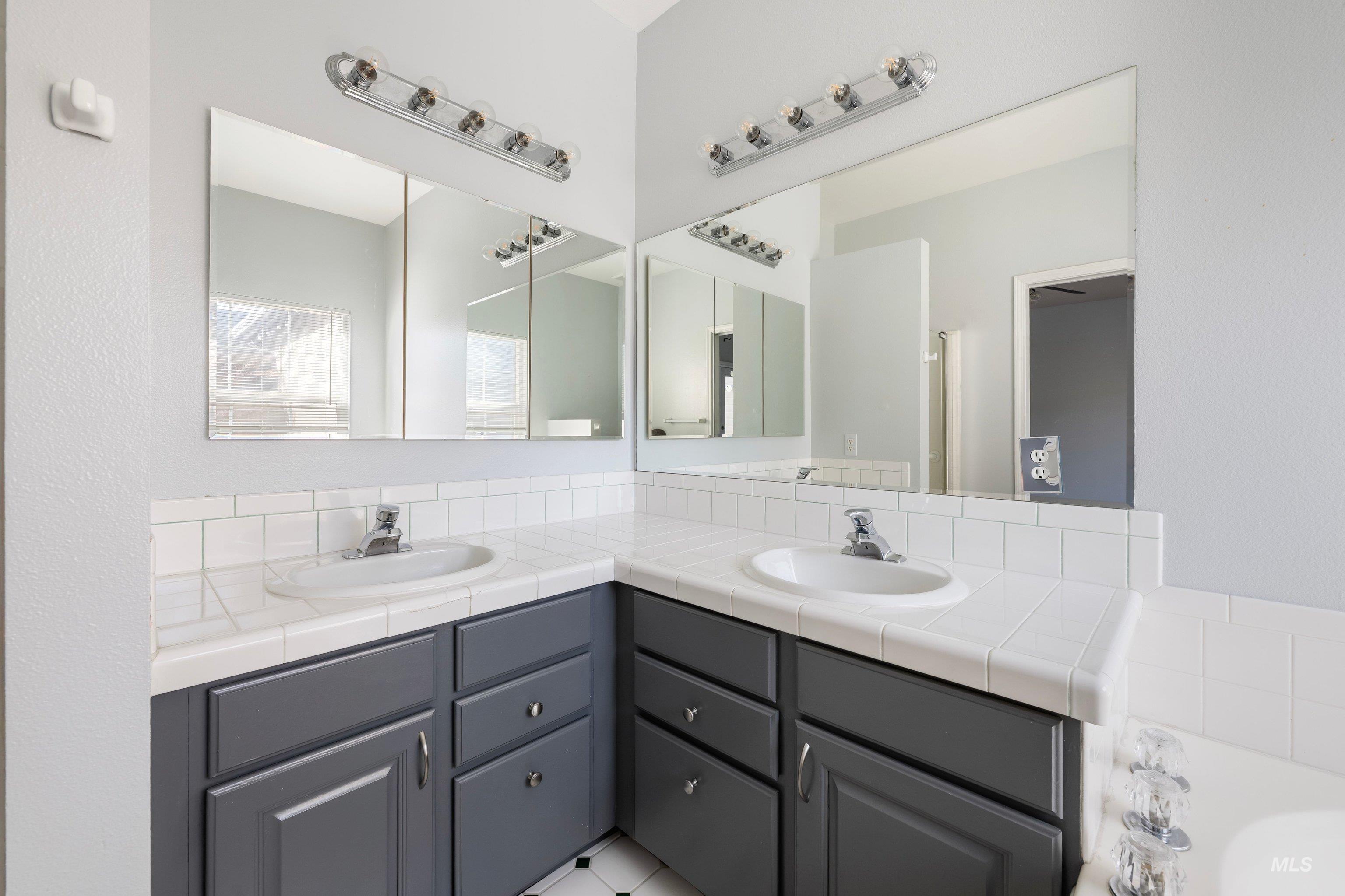 7436 W Garden Glen Drive Property Photo 16