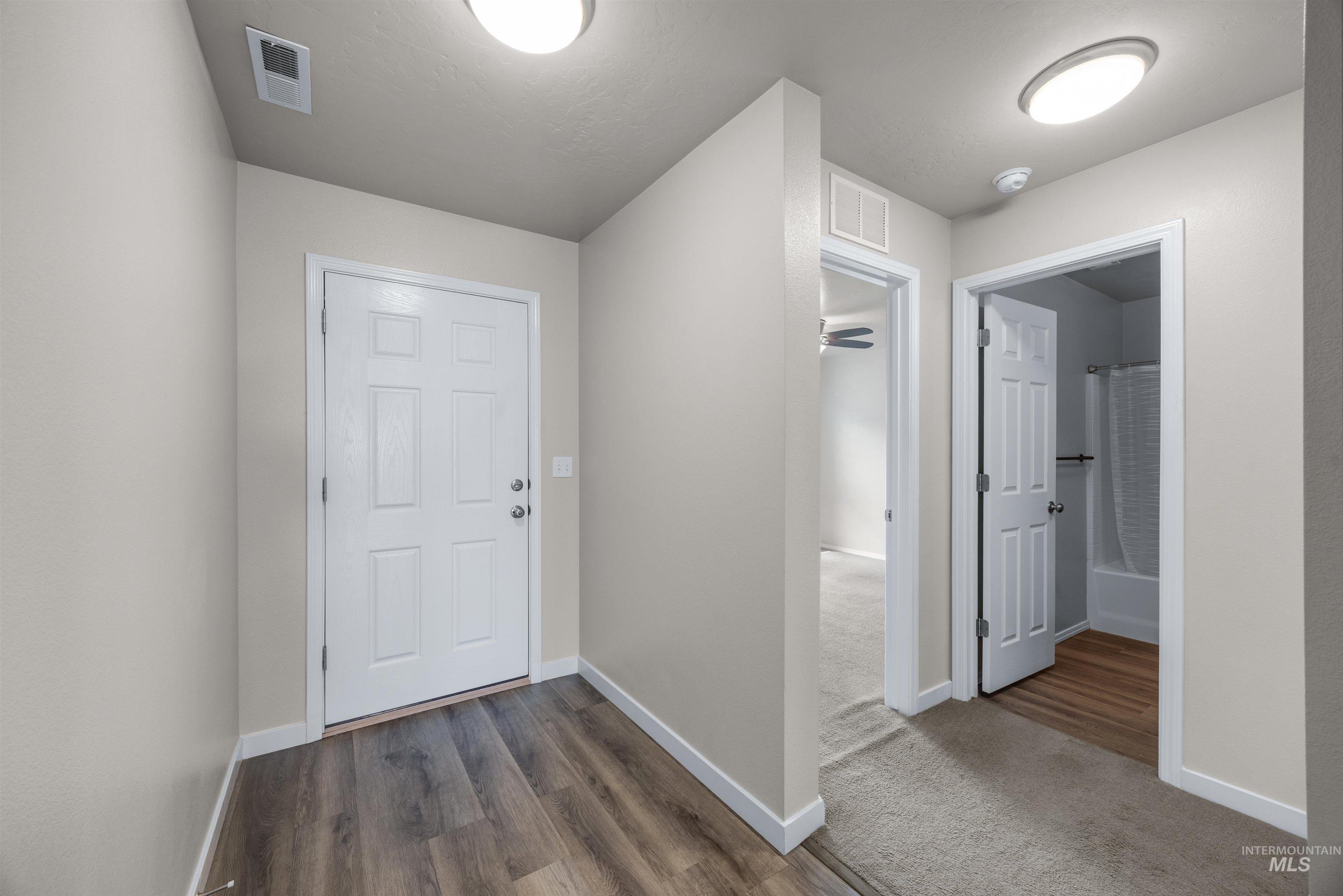 5515 Barkley Way Property Photo 4