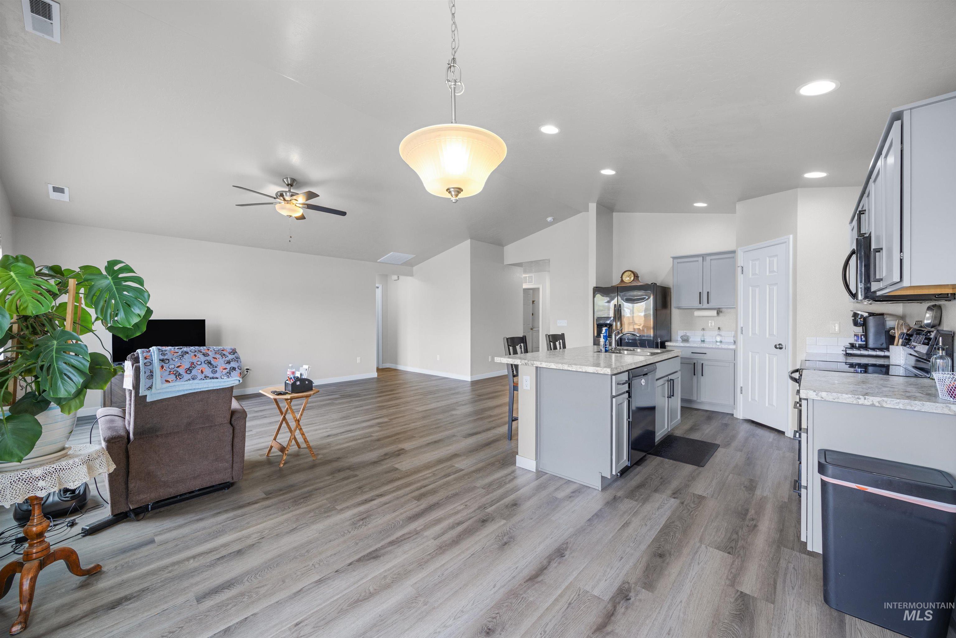 5515 Barkley Way Property Photo 15