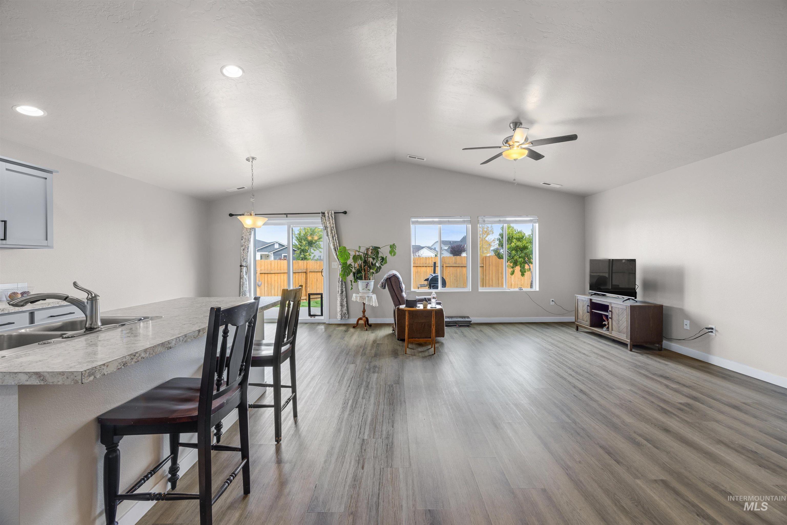 5515 Barkley Way Property Photo 17
