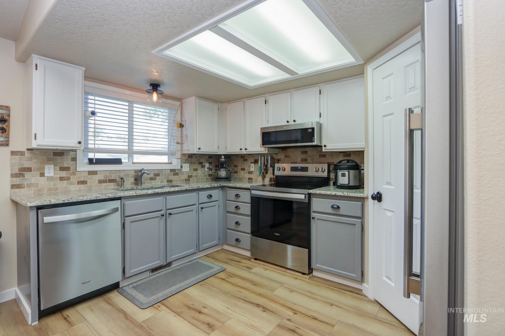 985 W Greenhead St Property Photo 15