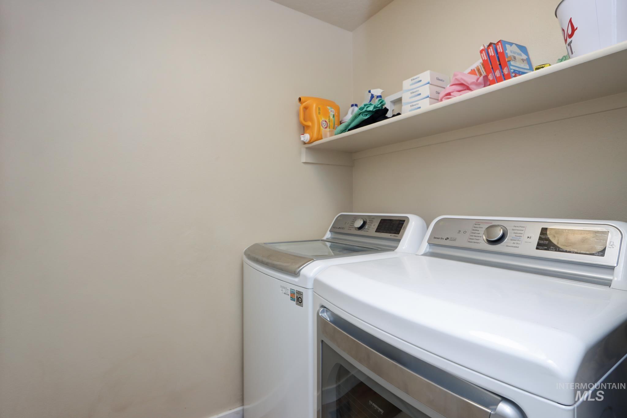 985 W Greenhead St Property Photo 21