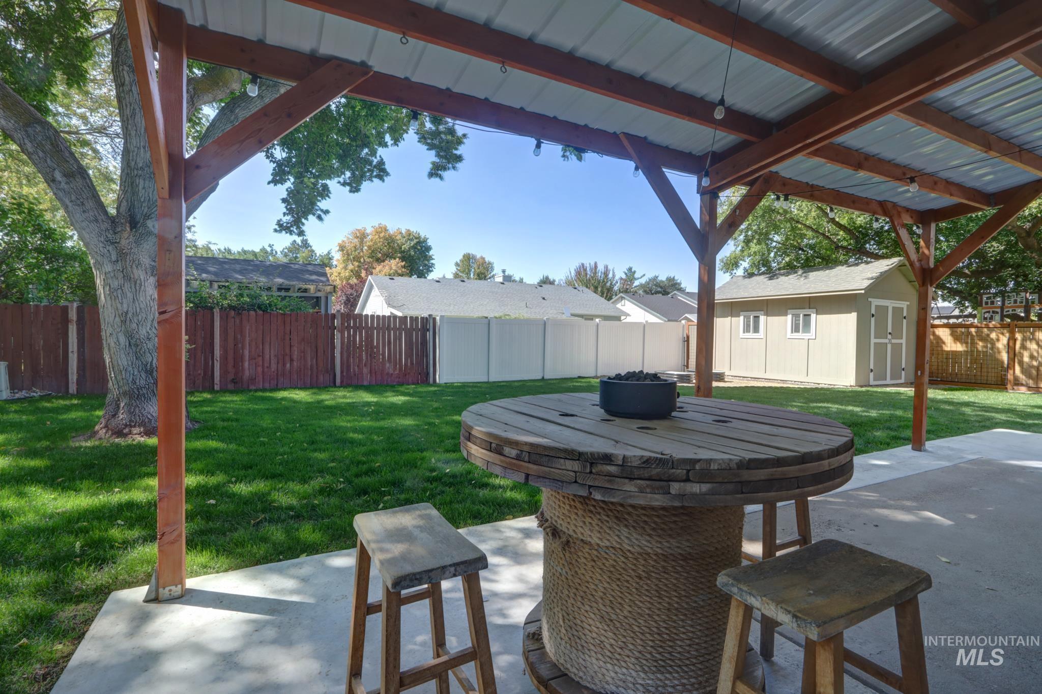 985 W Greenhead St Property Photo 35
