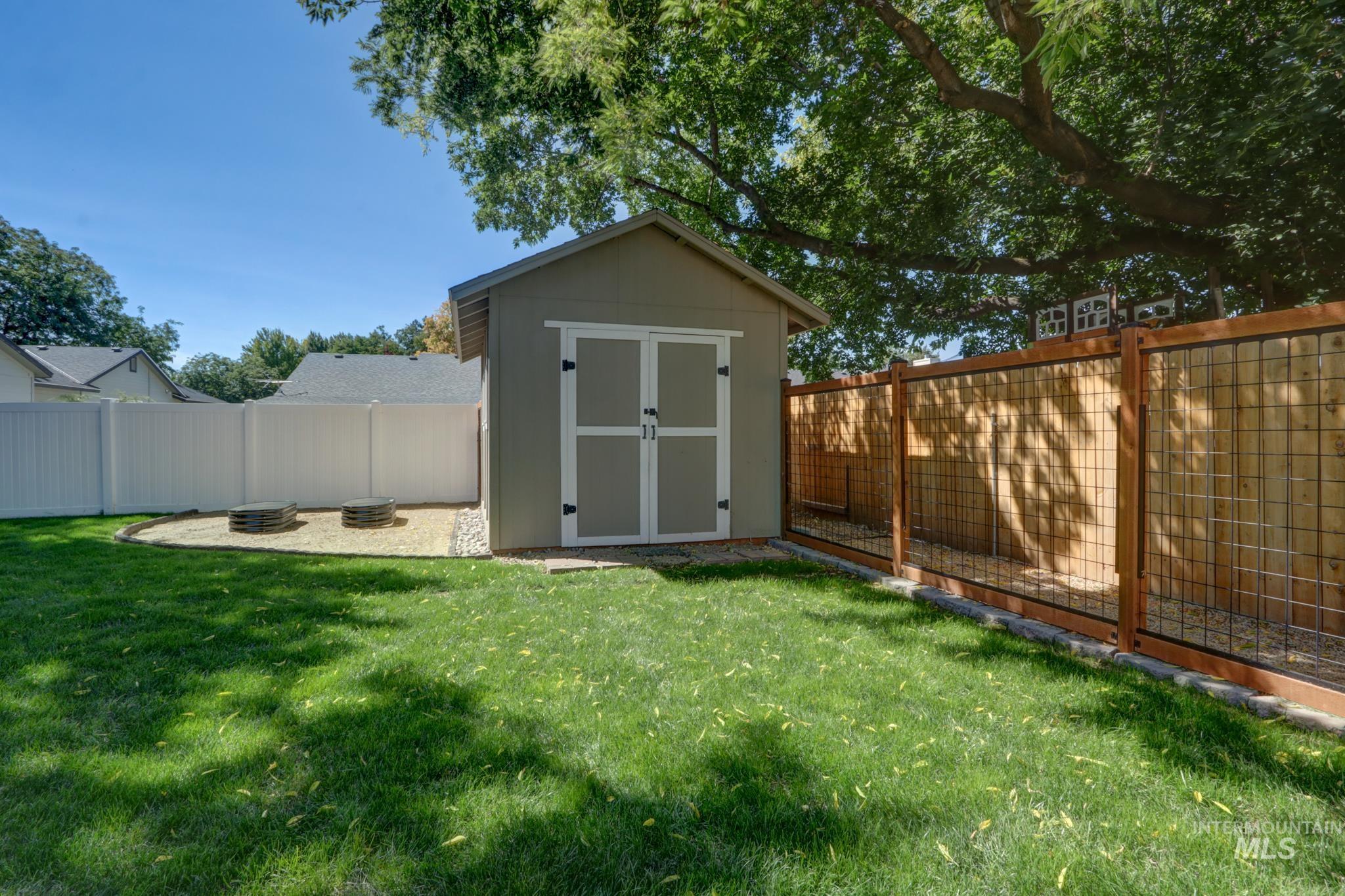 985 W Greenhead St Property Photo 41