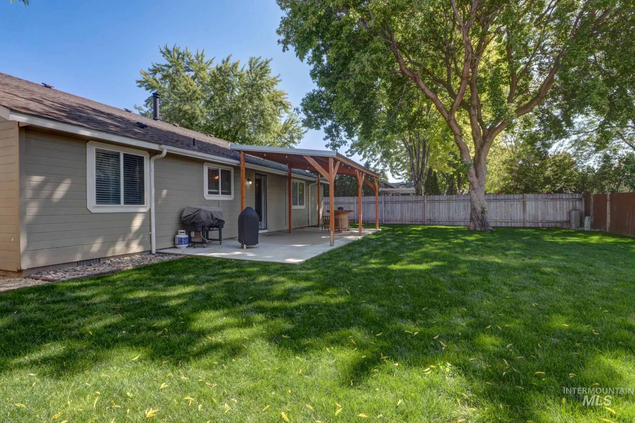 985 W Greenhead St Property Photo 43