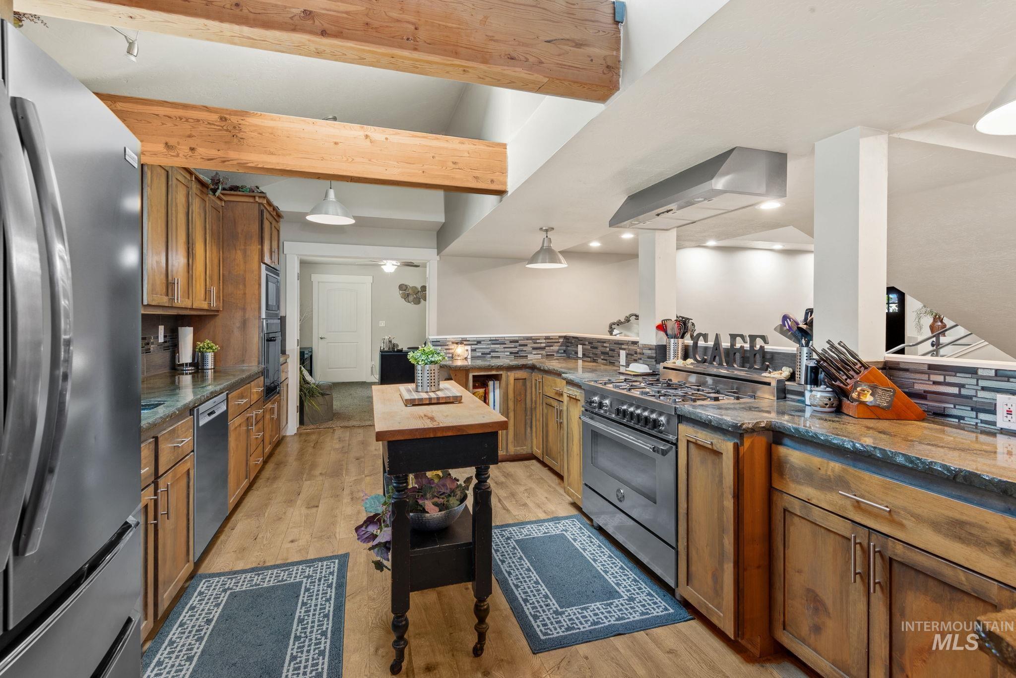 1103 S Camas St. Property Photo 17