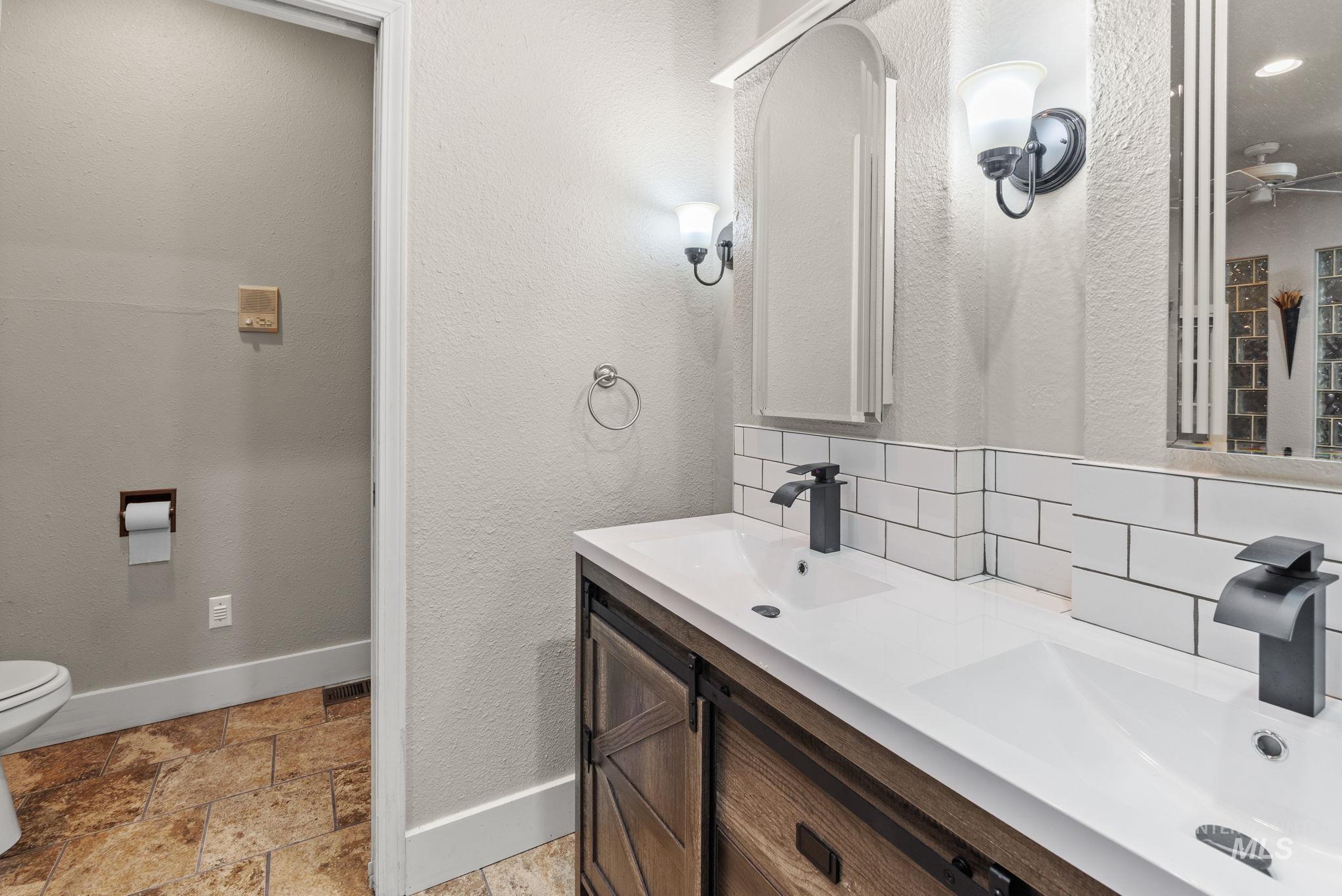 1103 S Camas St. Property Photo 34