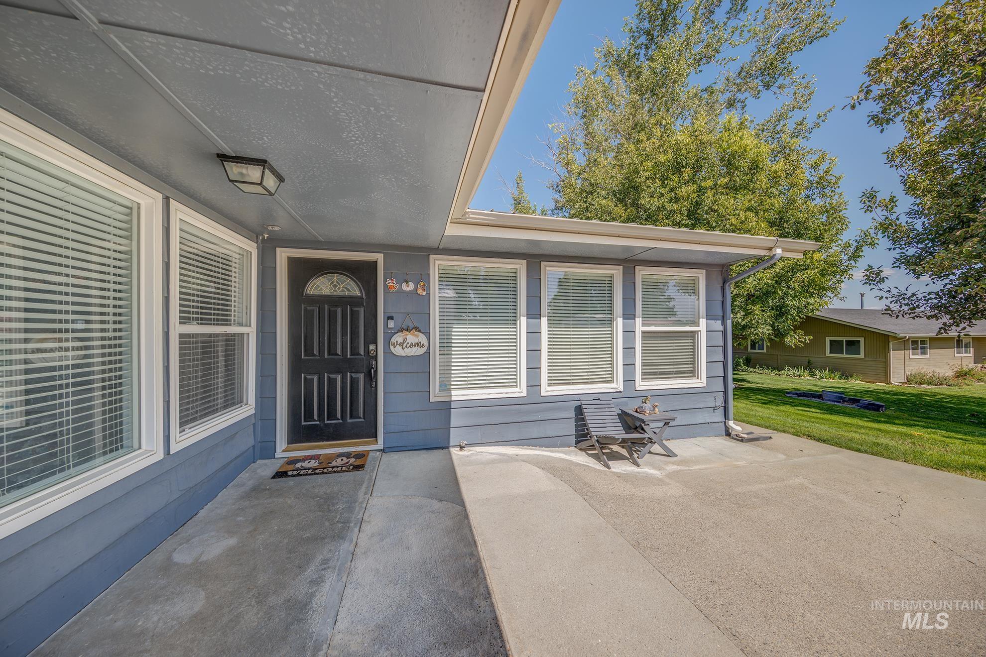 1501 Horning Way Property Photo 3
