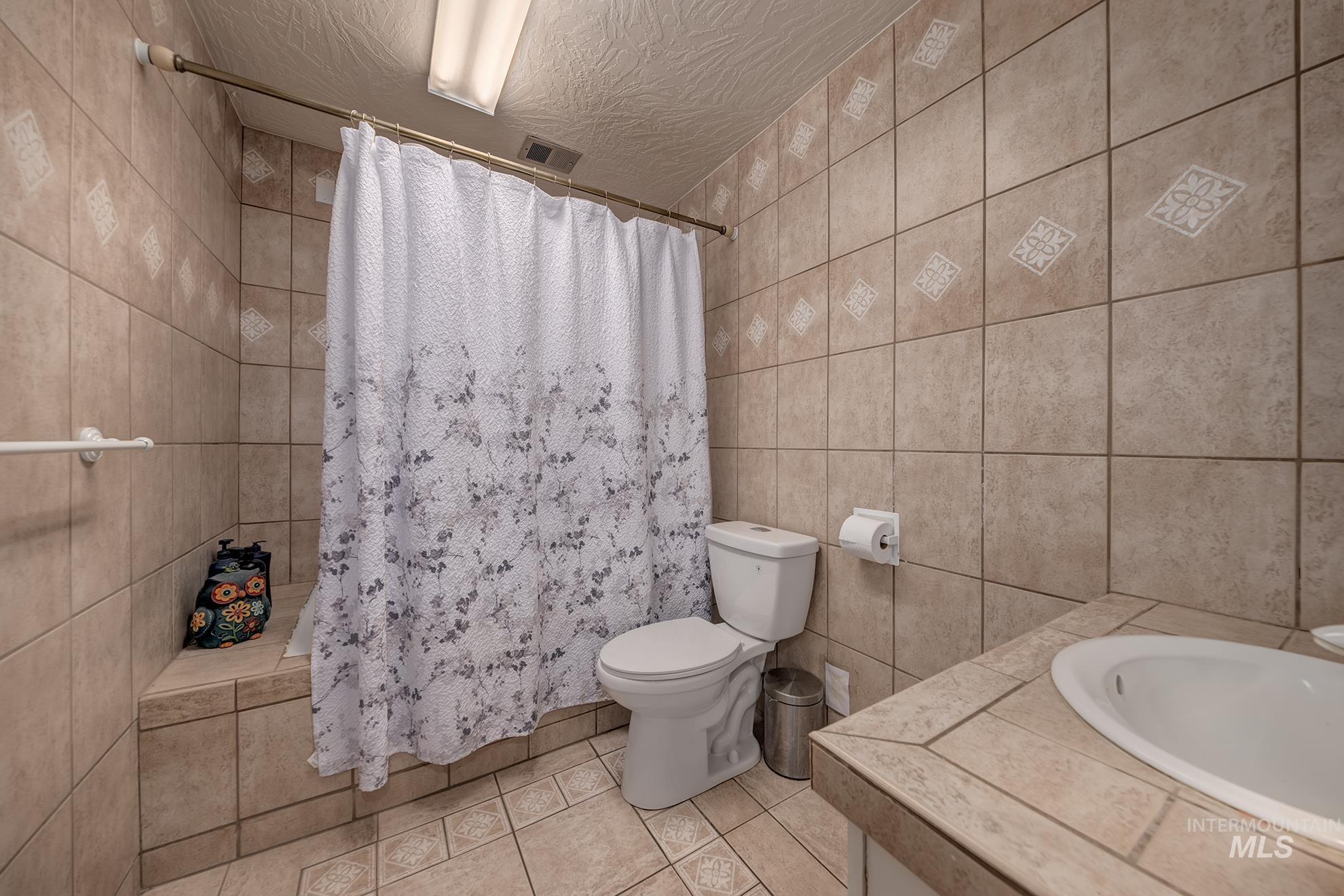 1501 Horning Way Property Photo 17