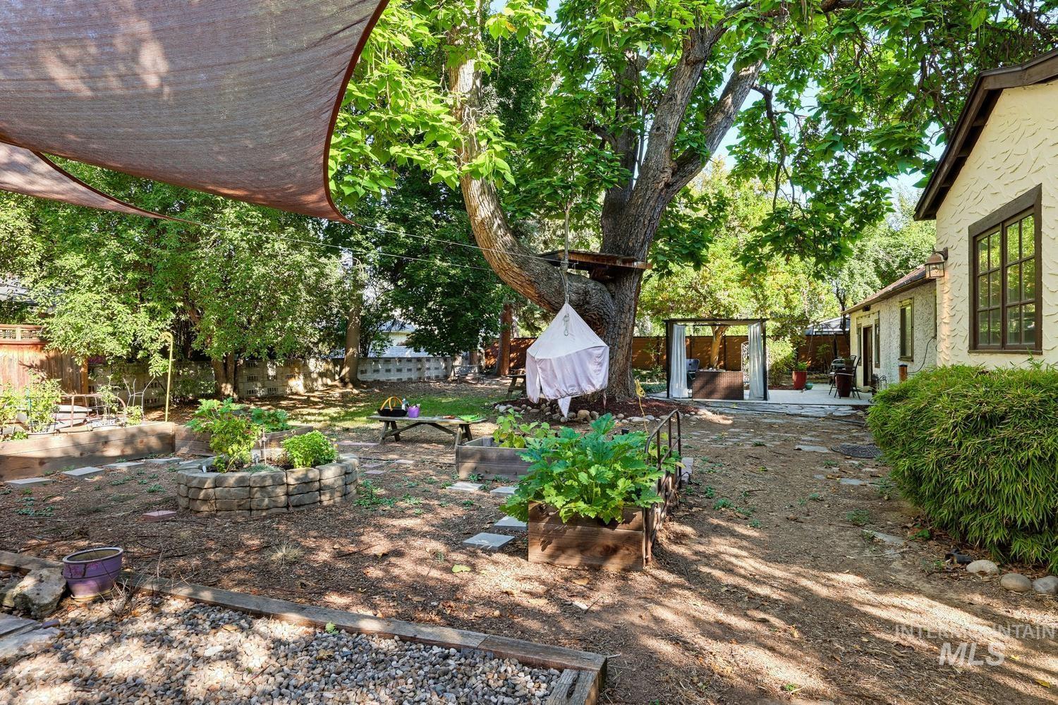 1301 S Owyhee Street Property Photo 40